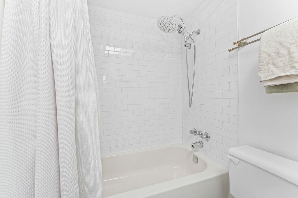 305 440 E 5TH AVENUE Unit: 305