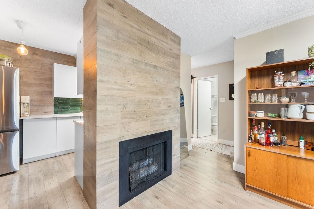 305 440 E 5TH AVENUE Unit: 305