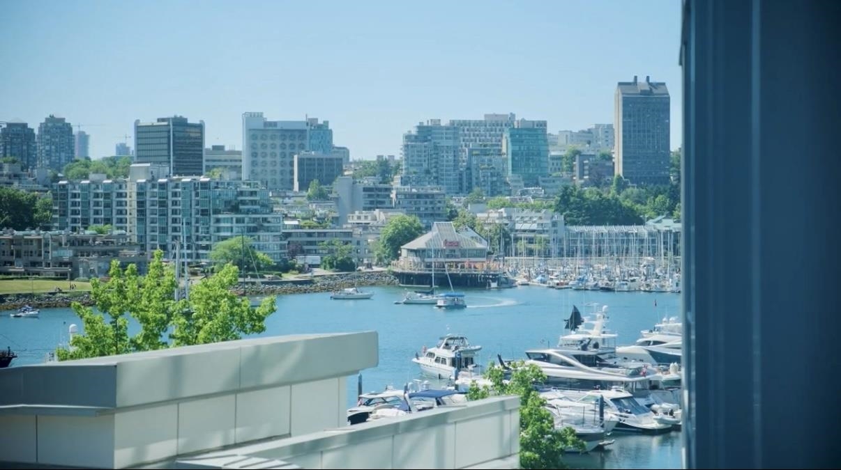 707 1067 MARINASIDE CRESCENT Unit: 707