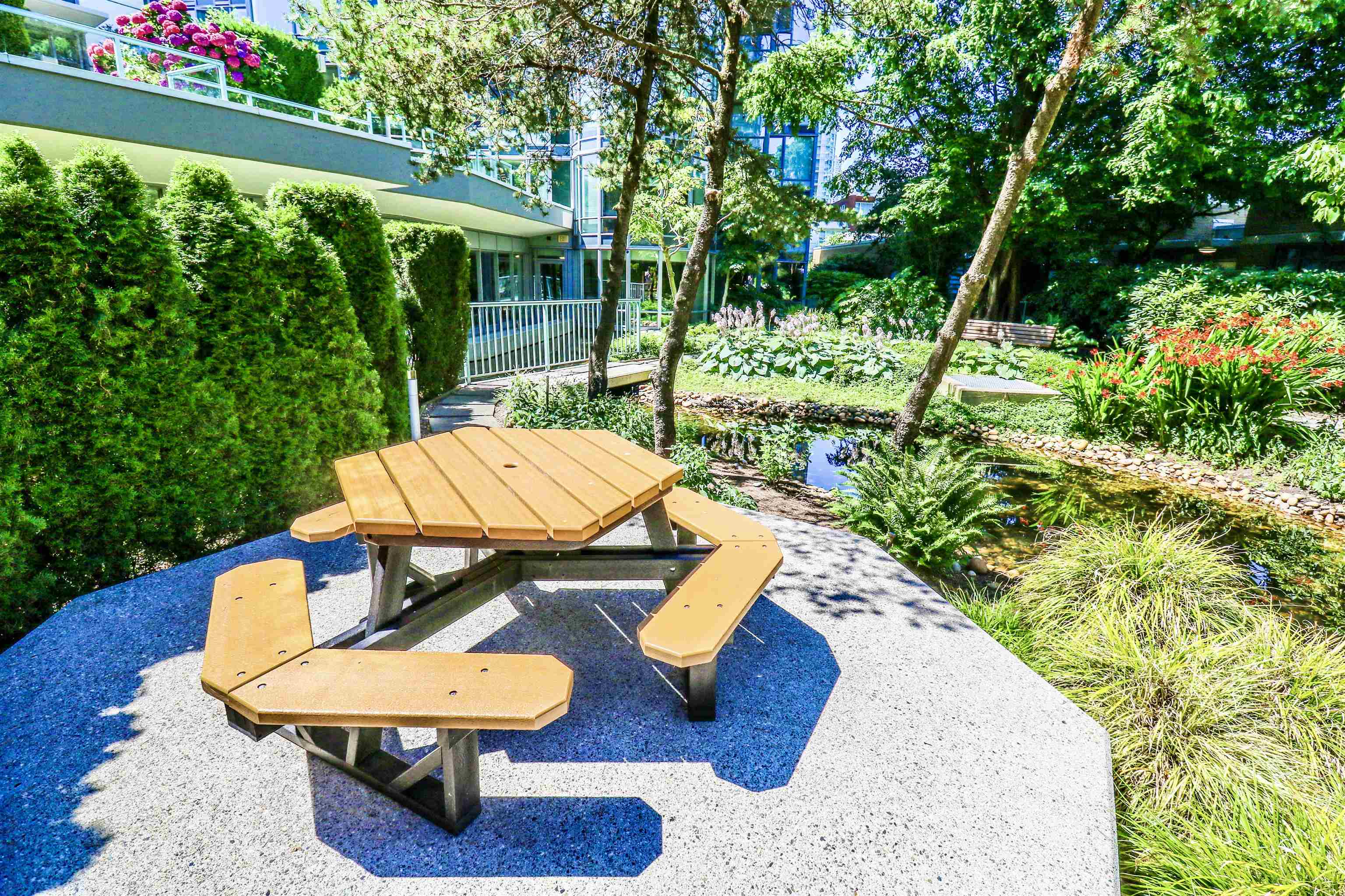 707 1067 MARINASIDE CRESCENT Unit: 707