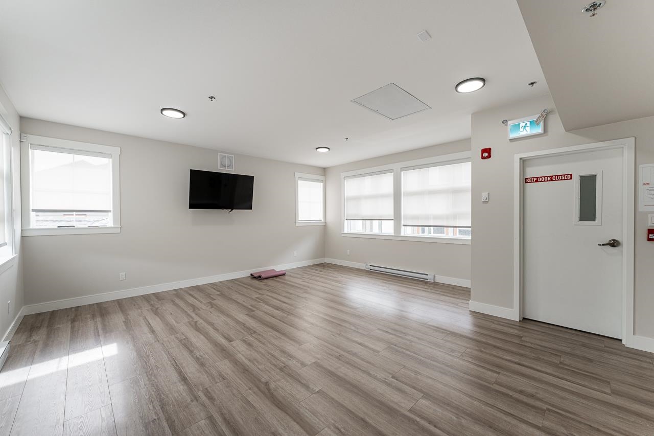 97 17033 FRASER HIGHWAY Unit: 97