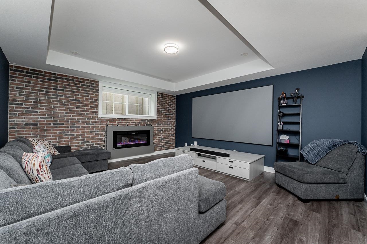97 17033 FRASER HIGHWAY Unit: 97