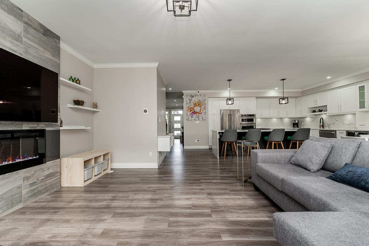 97 17033 FRASER HIGHWAY Unit: 97