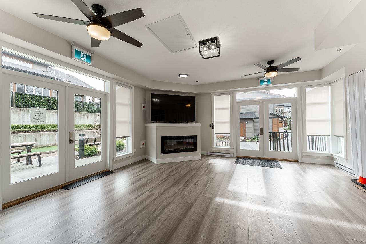 97 17033 FRASER HIGHWAY Unit: 97