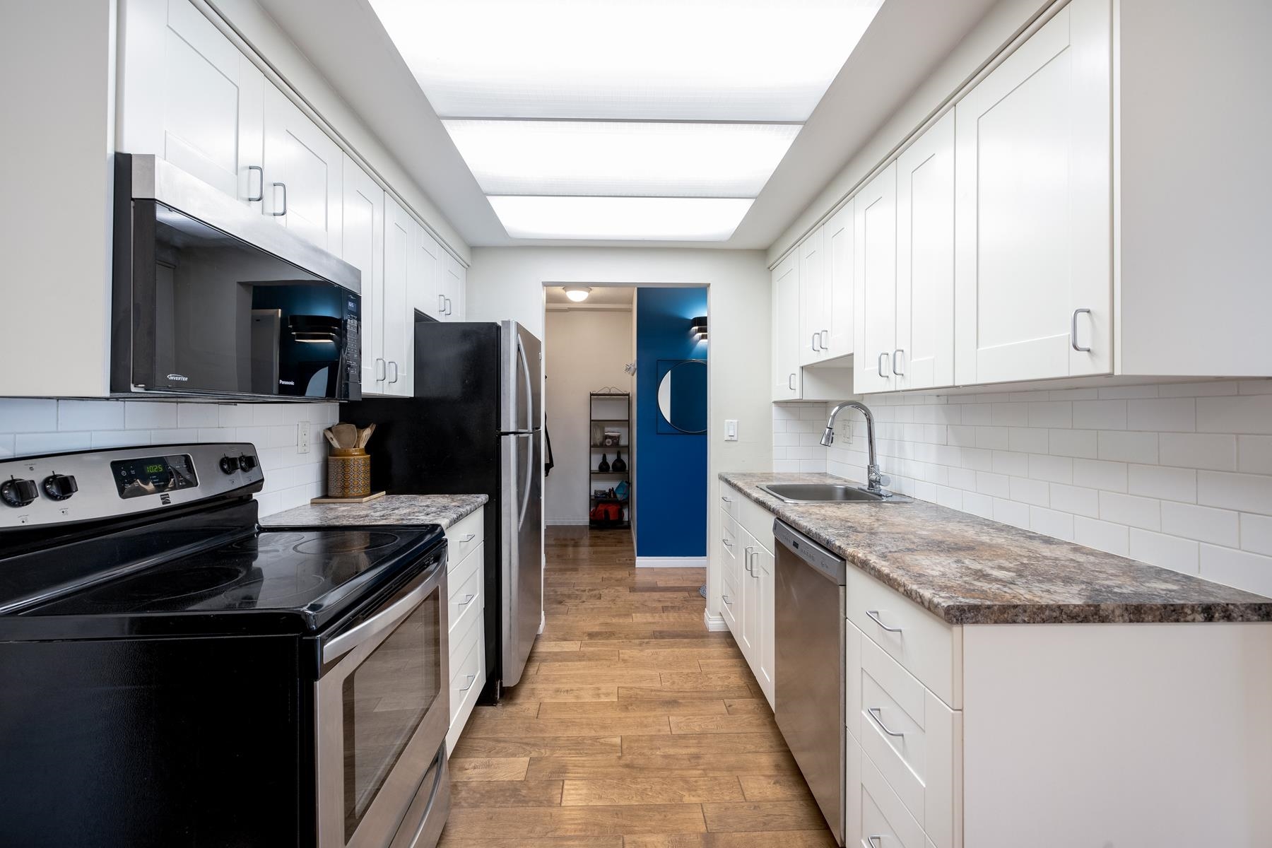 207 444 E 6TH AVENUE Unit: 207