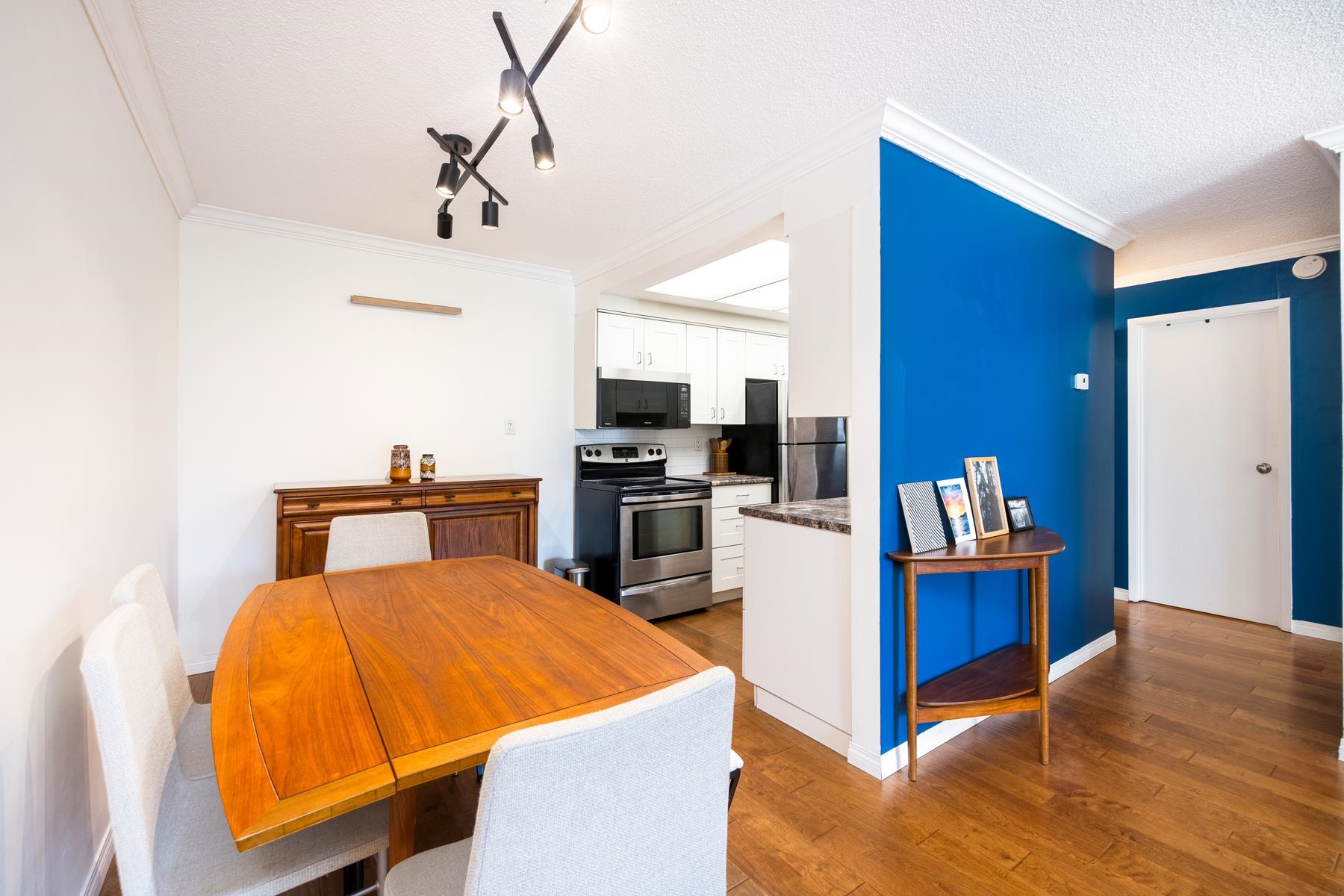 207 444 E 6TH AVENUE Unit: 207