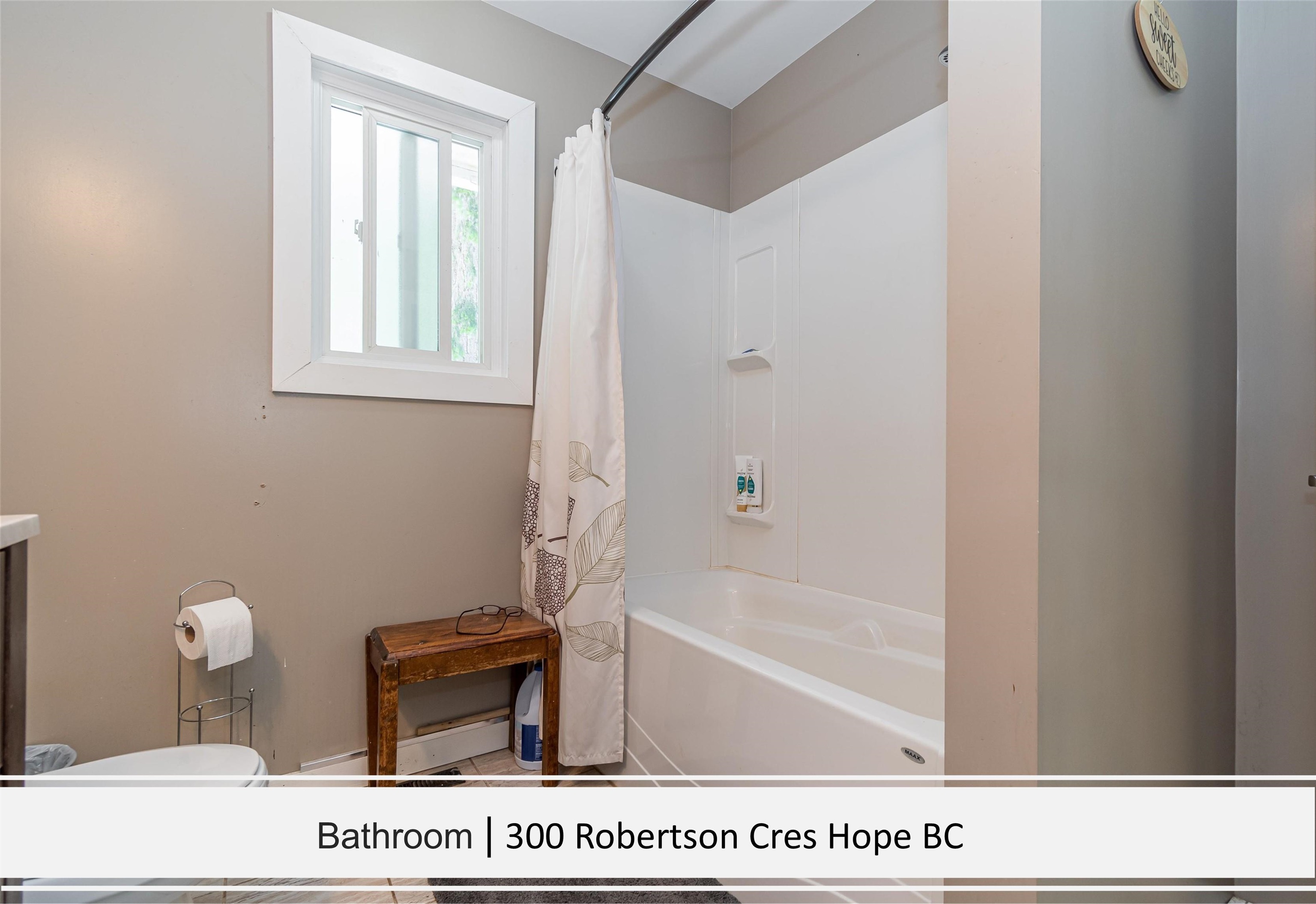 300 ROBERTSON CRESCENT