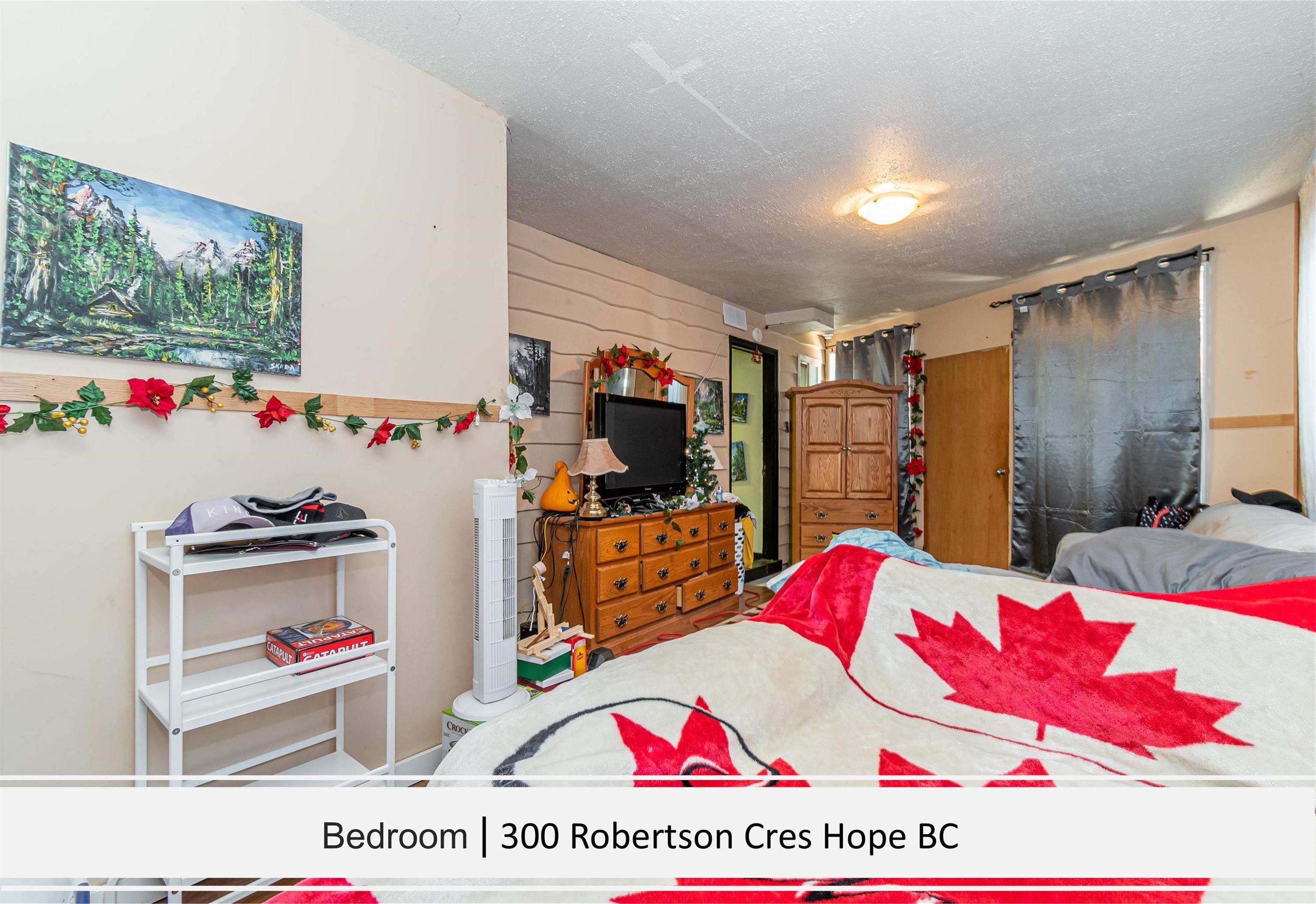 300 ROBERTSON CRESCENT