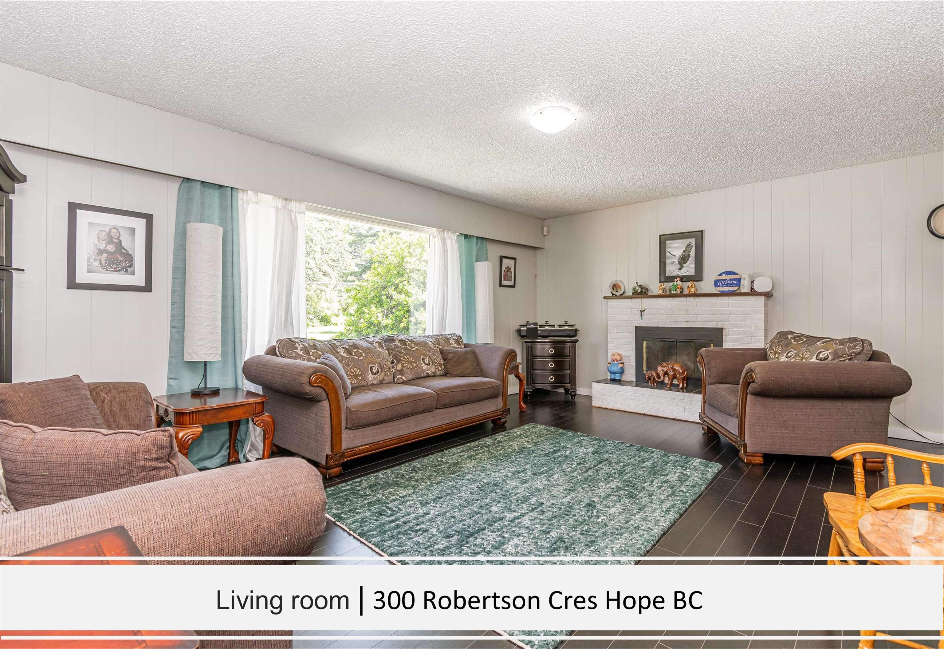300 ROBERTSON CRESCENT