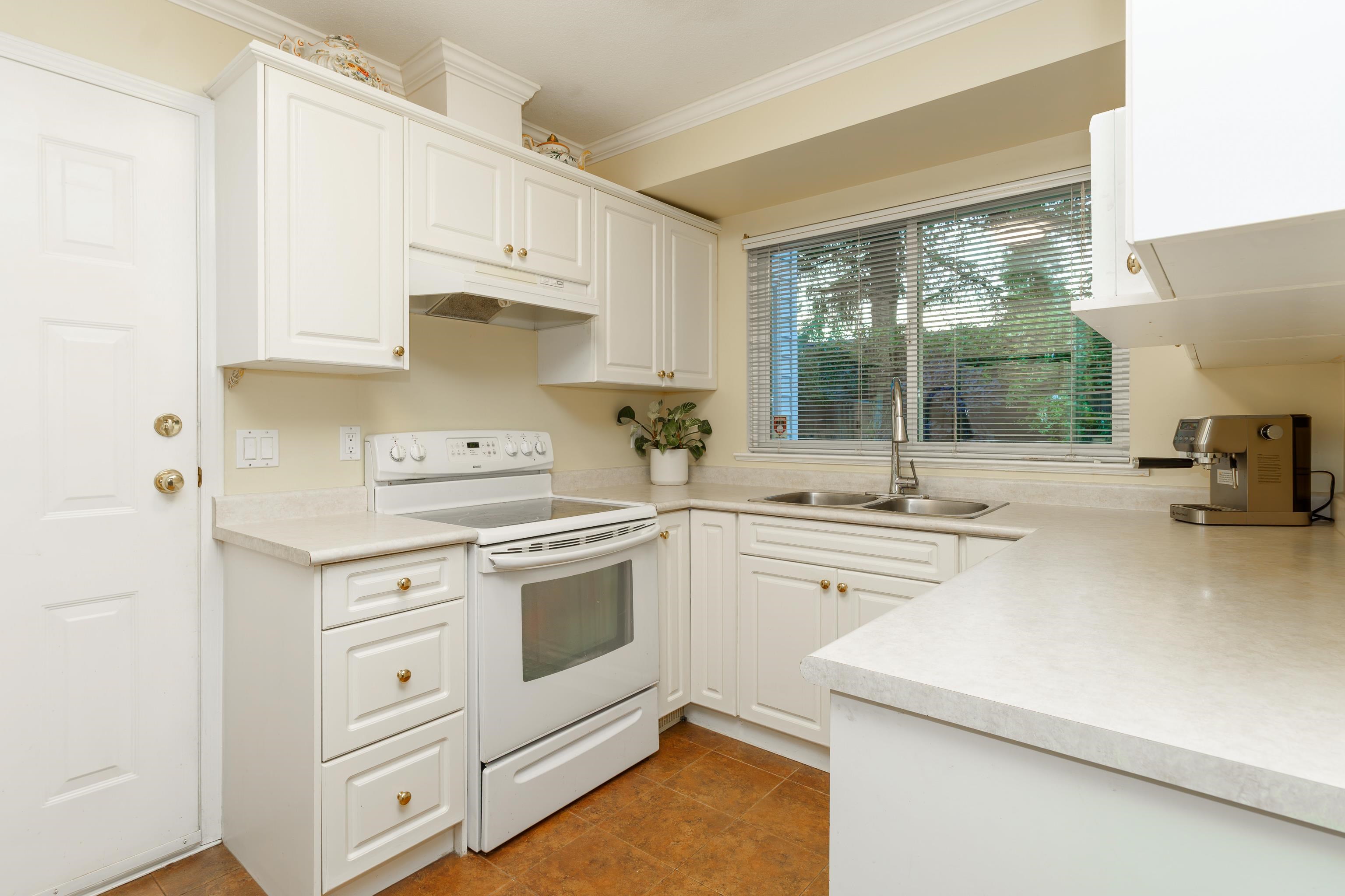 5 12070 216 STREET Unit: 5