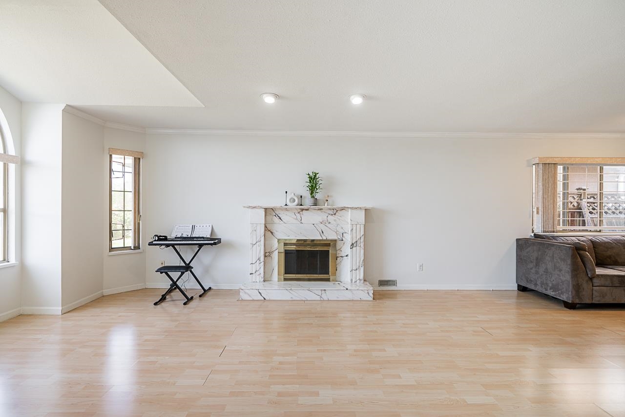 10288 HALL AVENUE