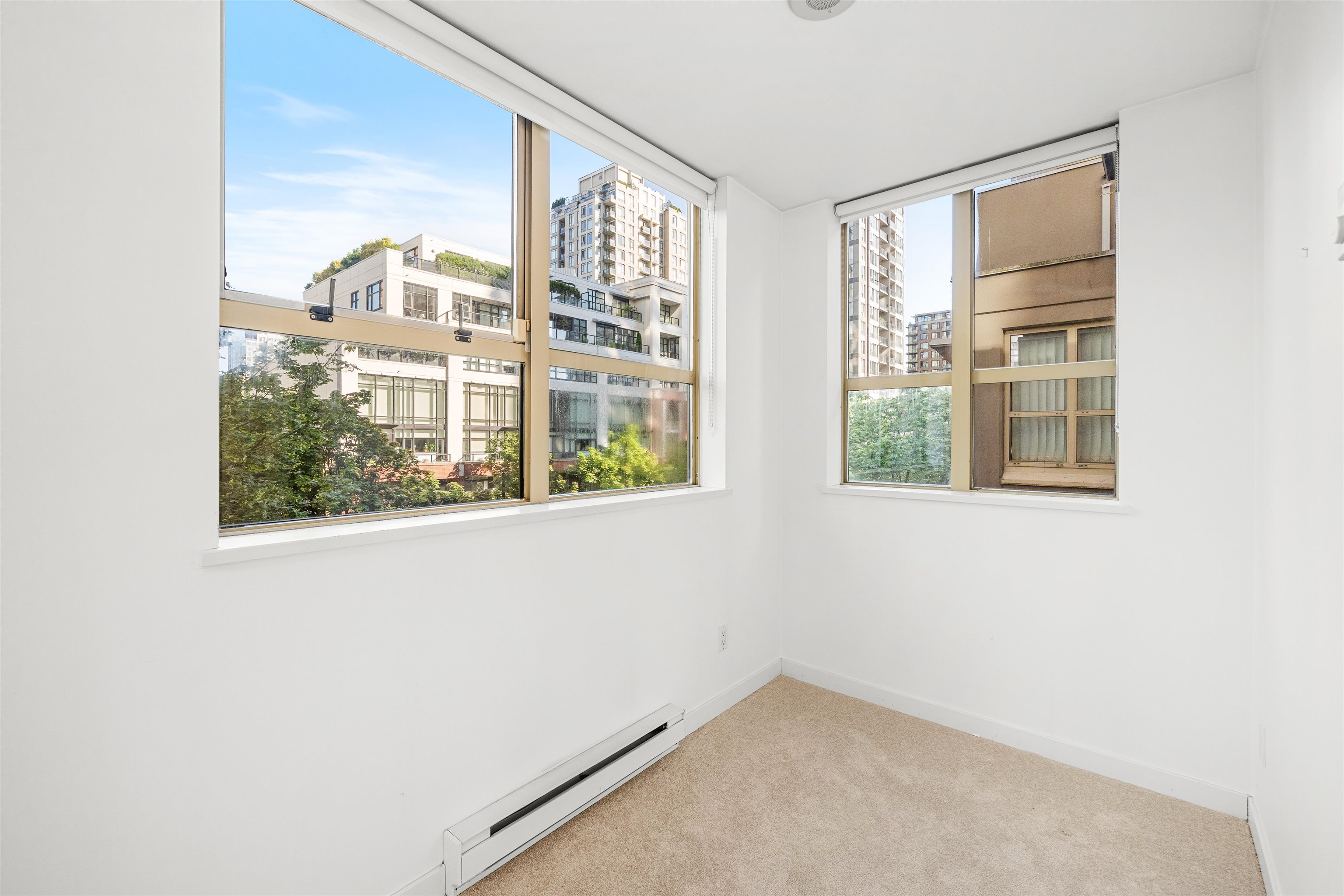 TH8 989 RICHARDS STREET Unit: TH8