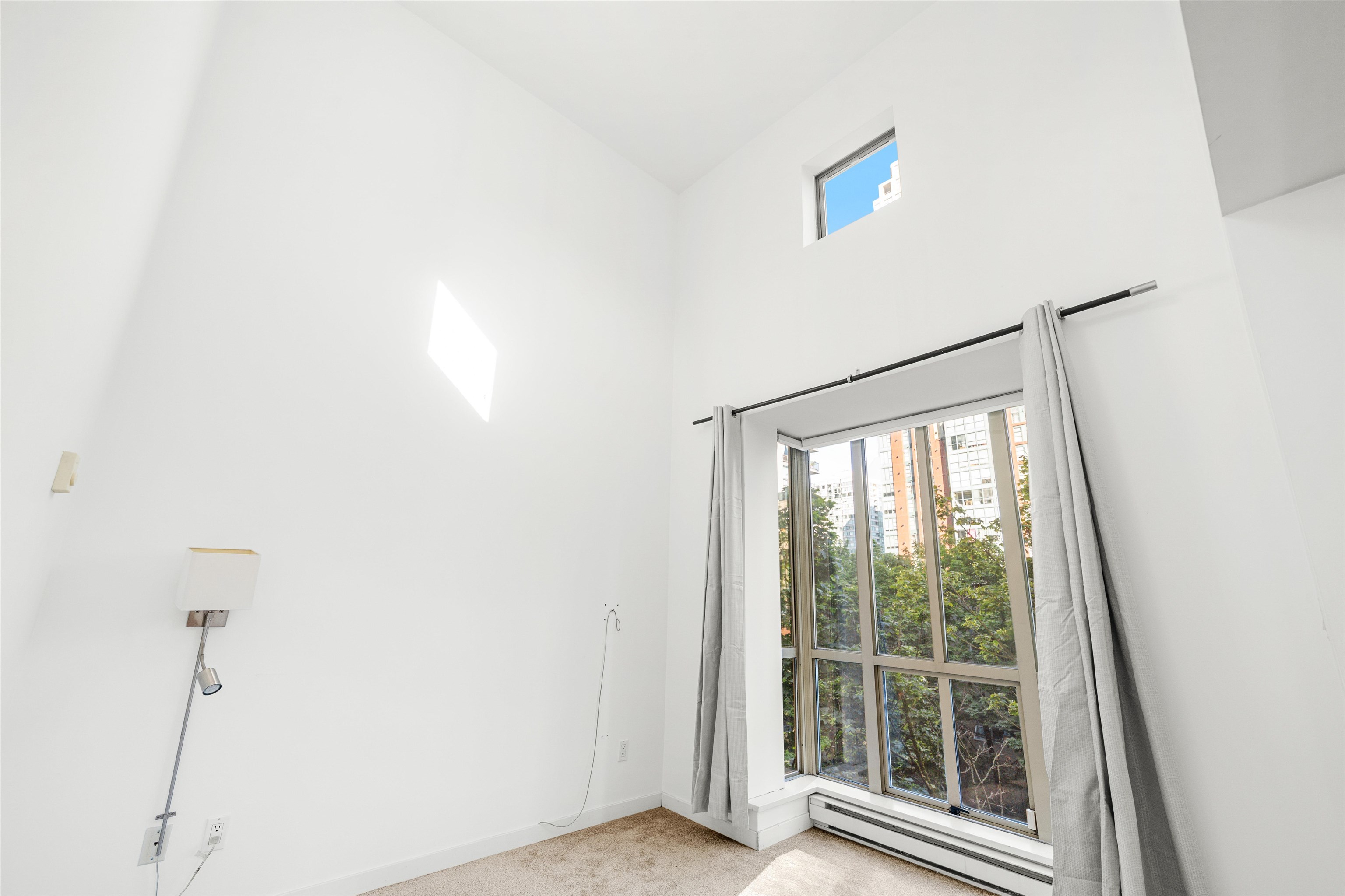 TH8 989 RICHARDS STREET Unit: TH8