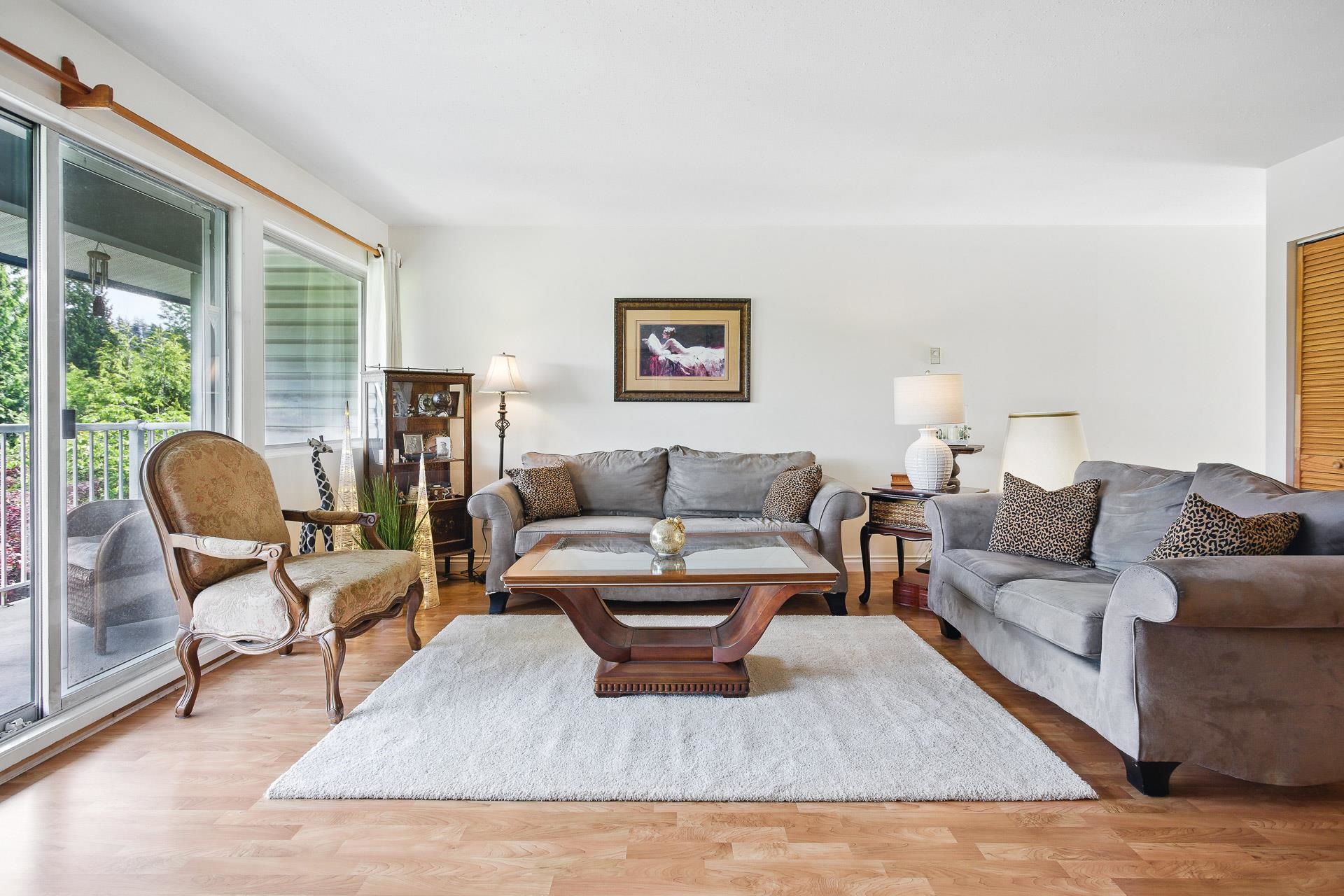 1087 CECILE DRIVE