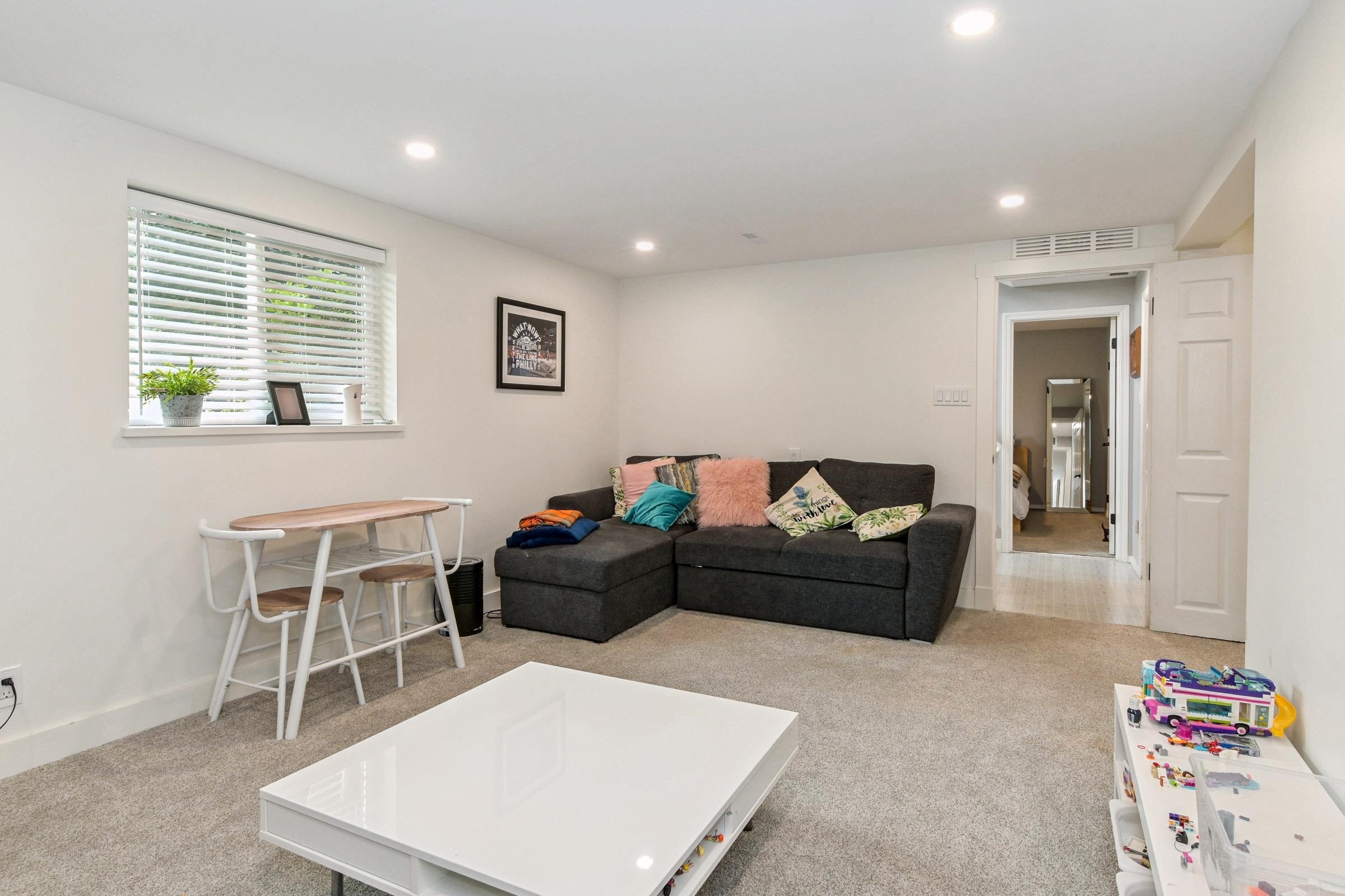 1850 SINCLAIR PLACE