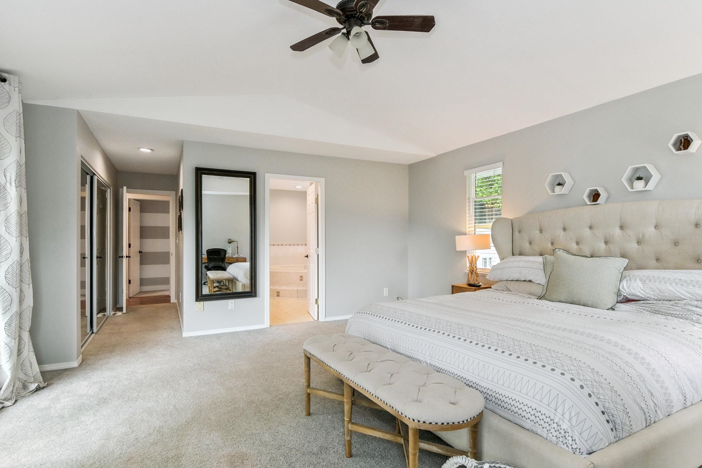 1850 SINCLAIR PLACE