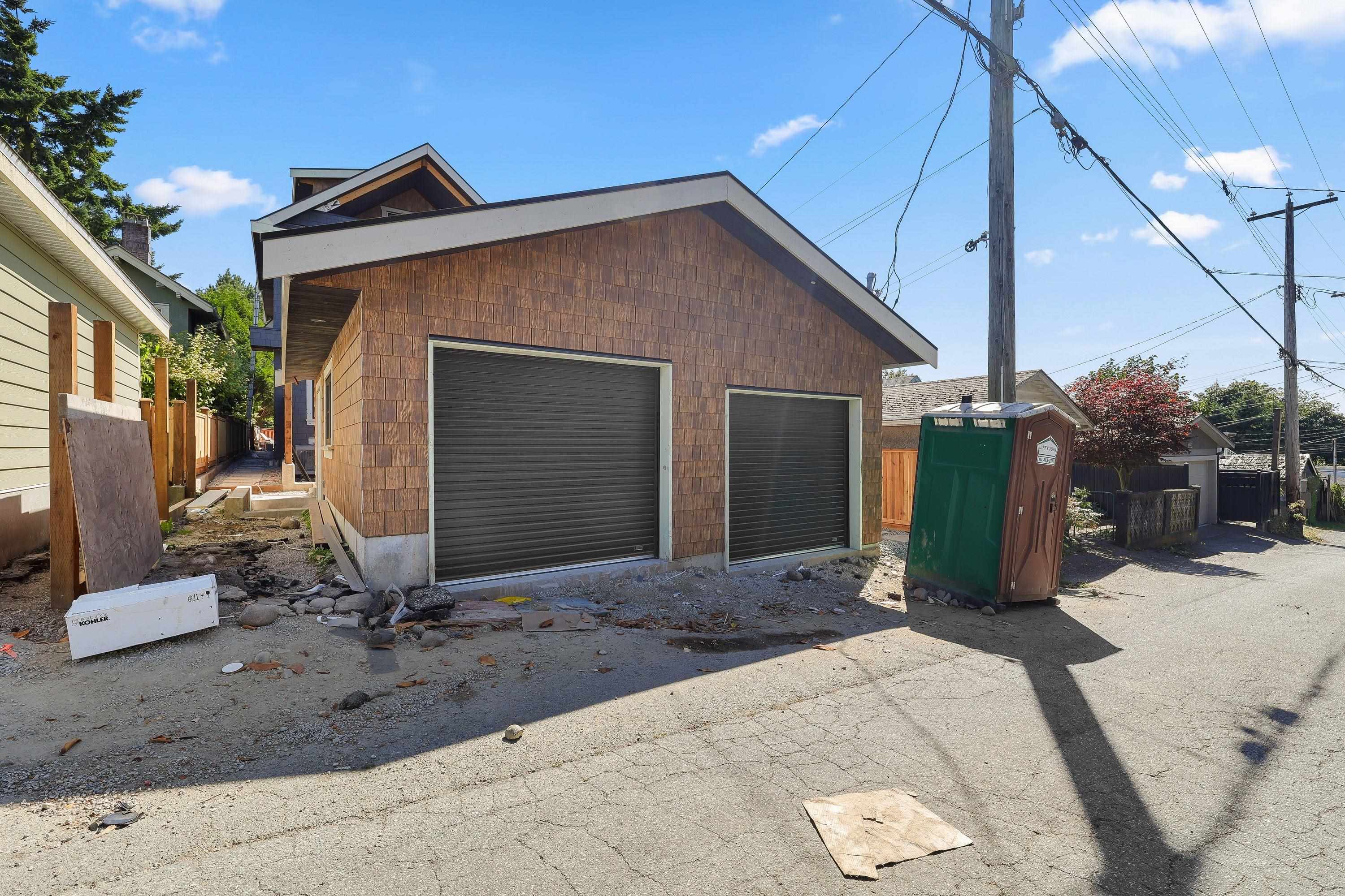 1 2565 DUNDAS STREET Unit: 1