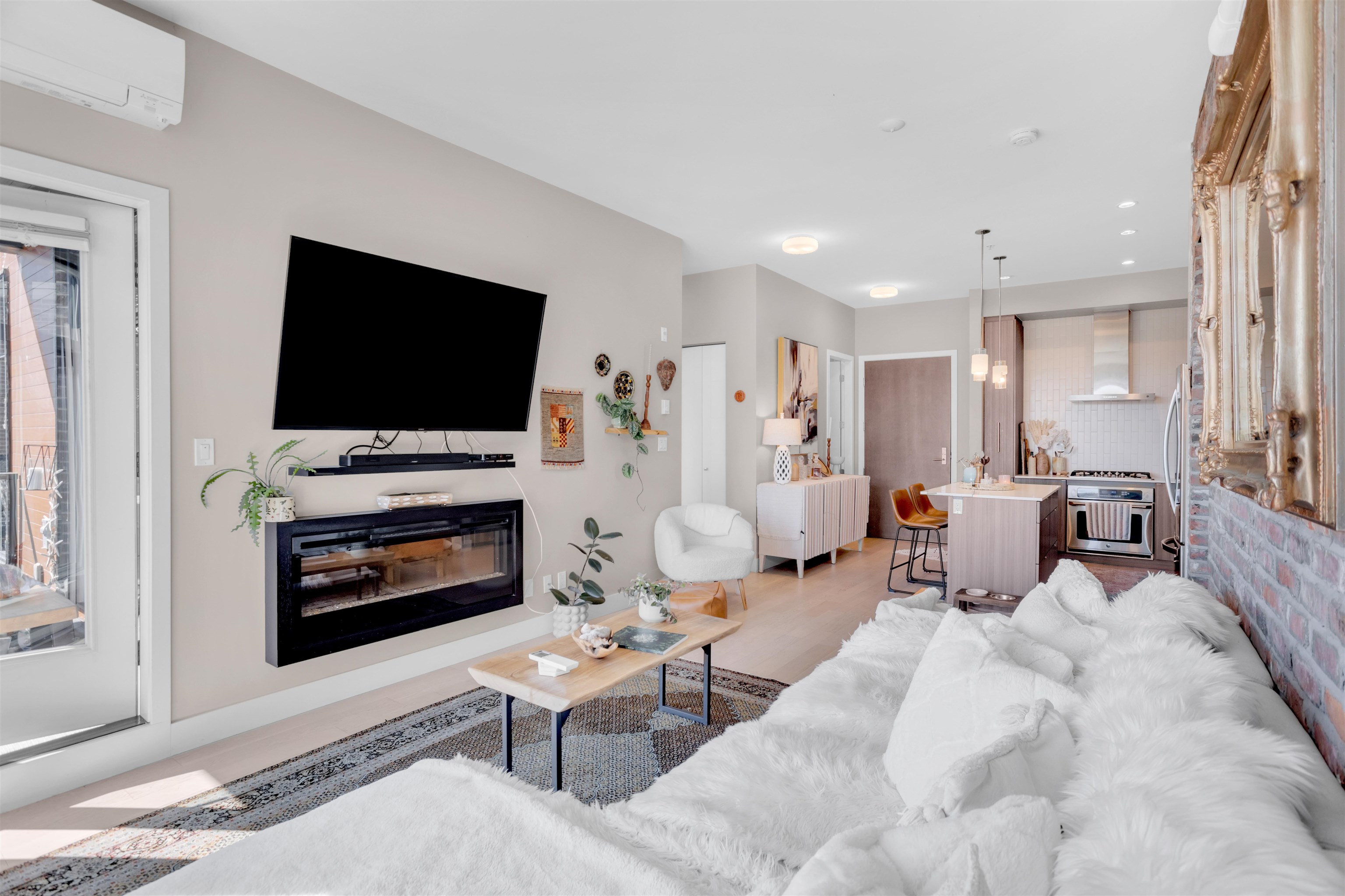 308 260 SALTER STREET Unit: 308