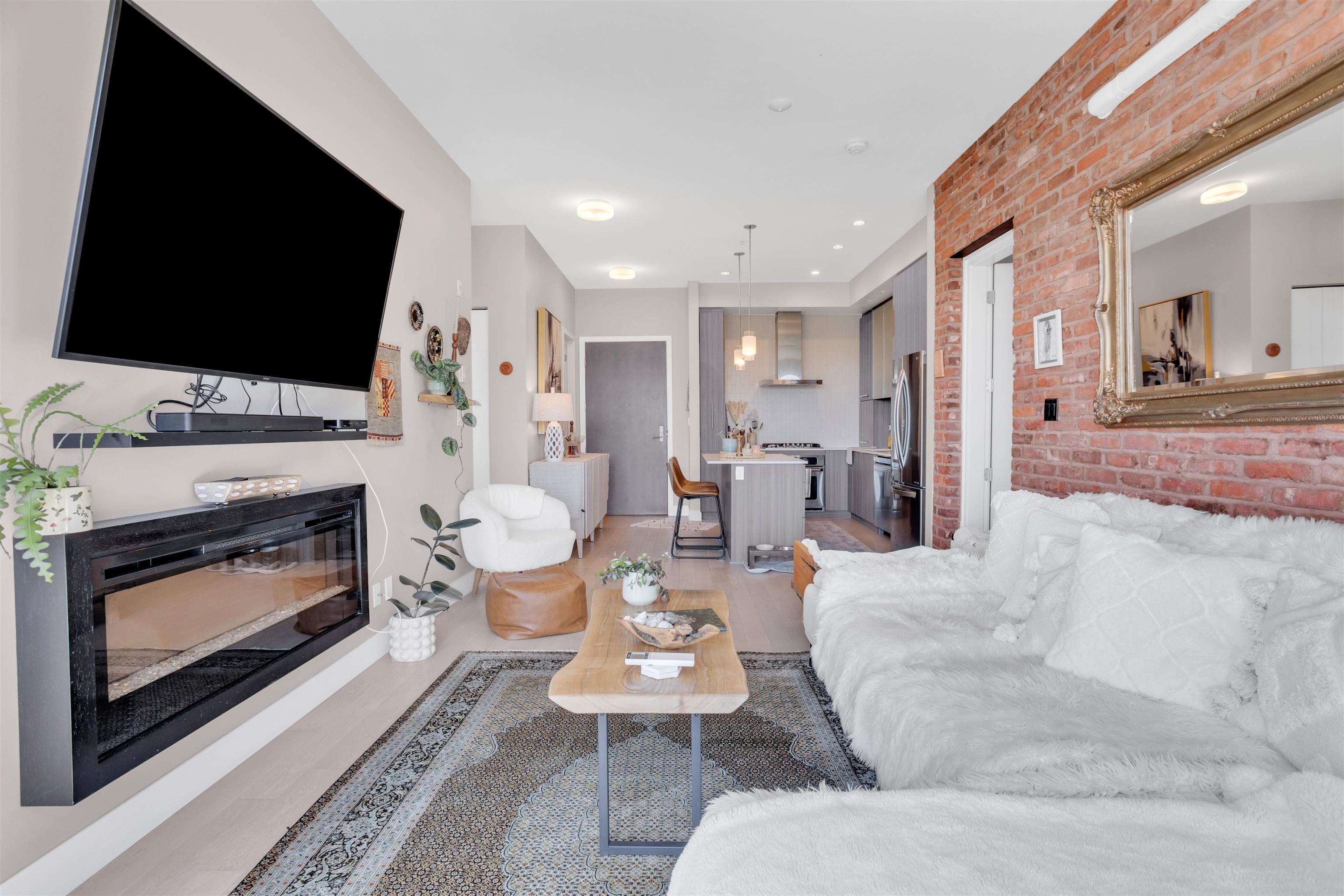 308 260 SALTER STREET Unit: 308