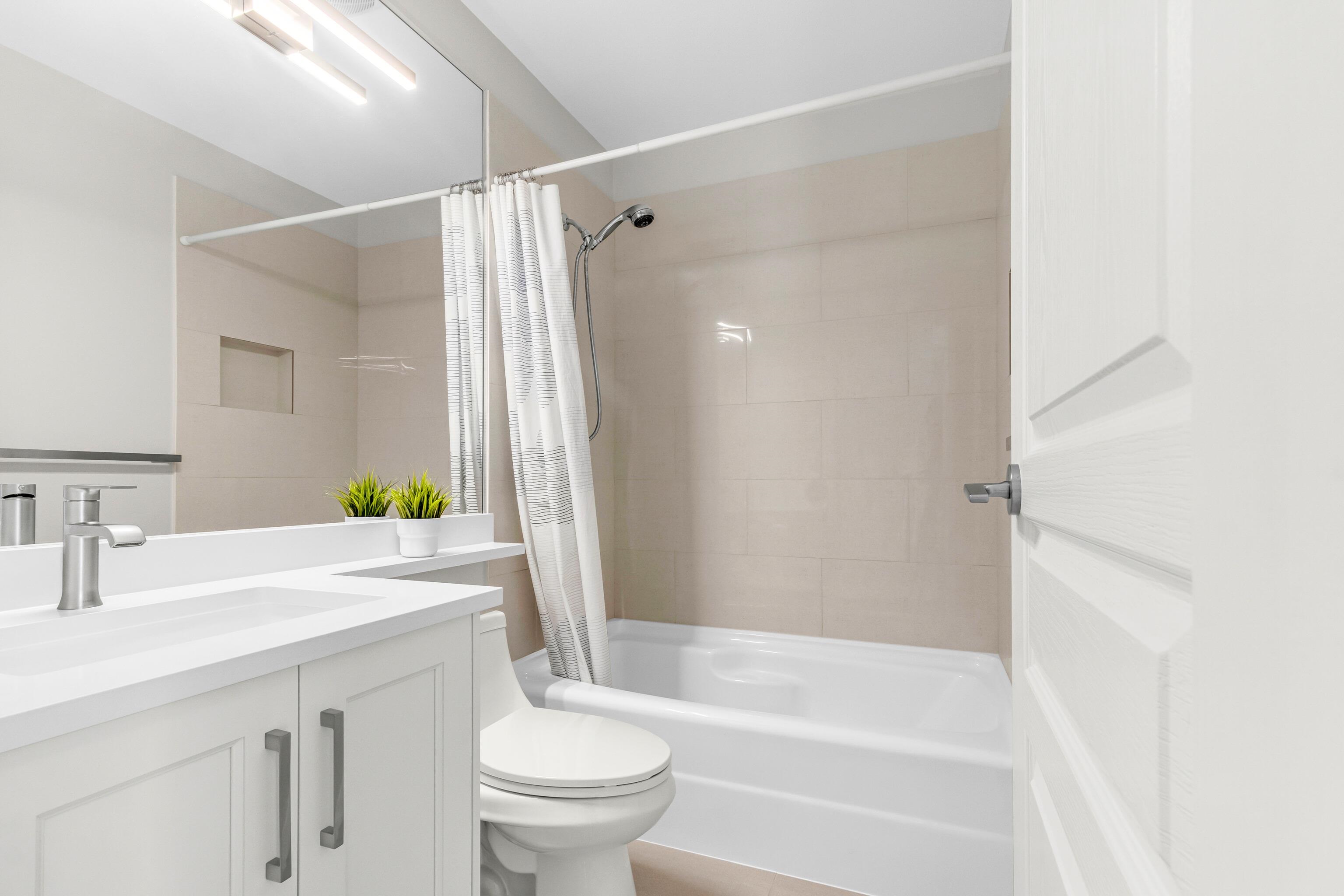 13 8383 159 STREET Unit: 13
