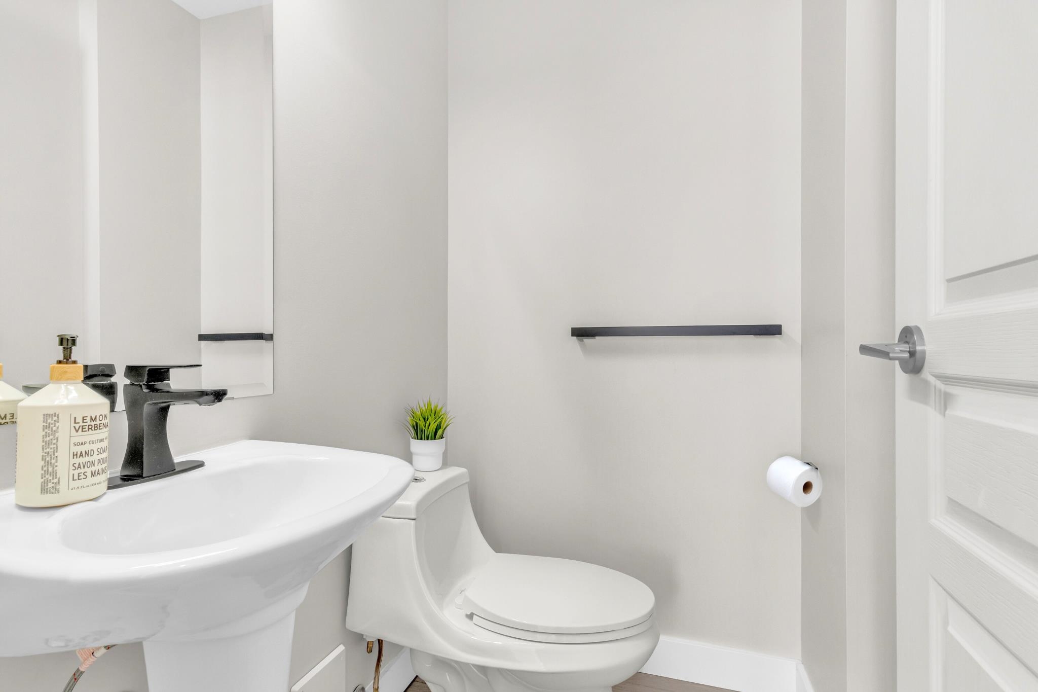 13 8383 159 STREET Unit: 13