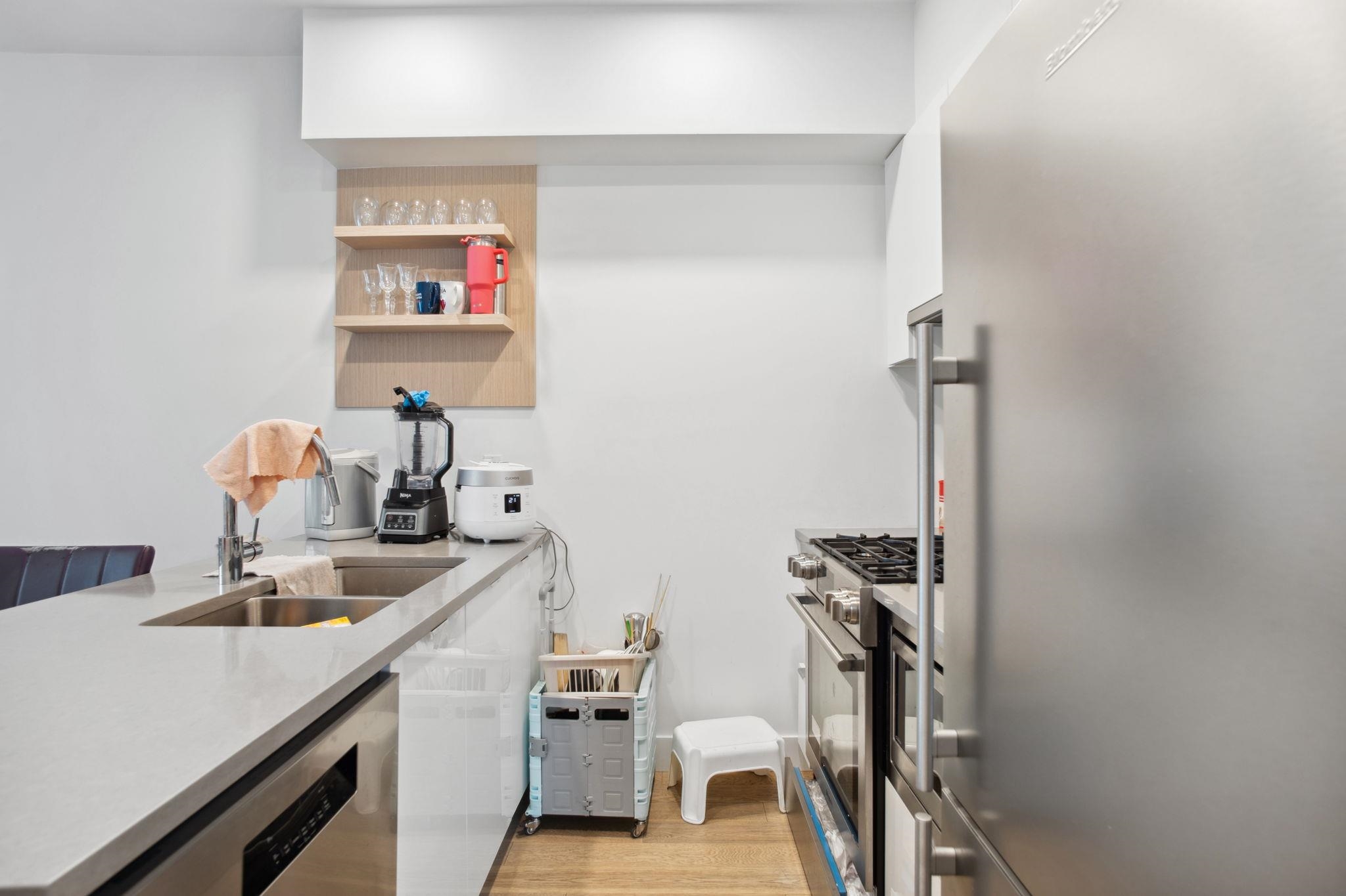 407 2666 DUKE STREET Unit: 407