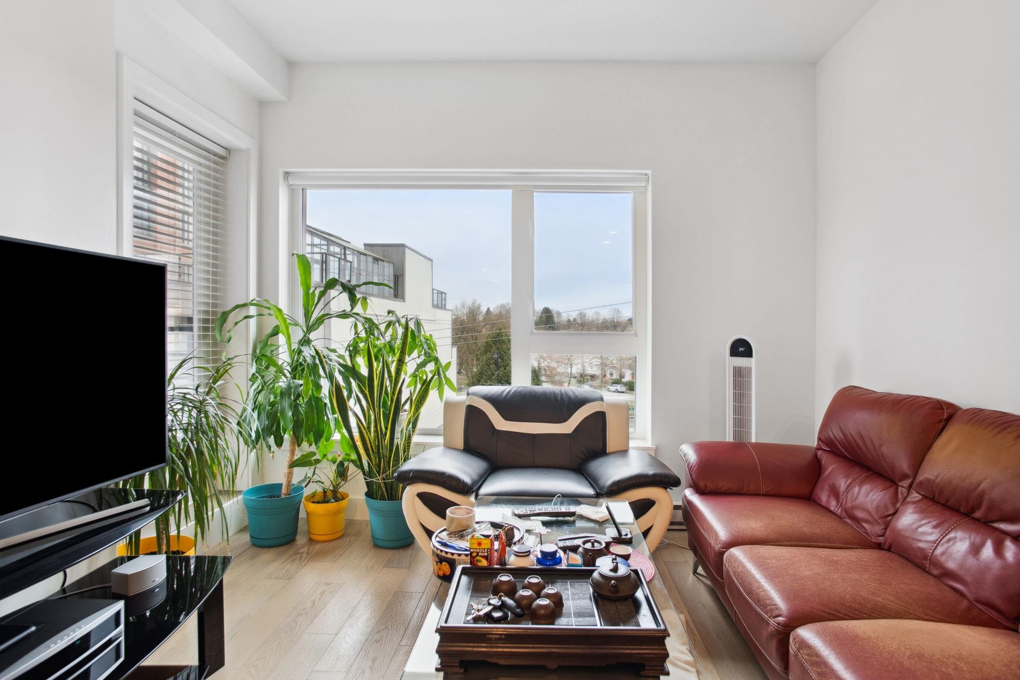 407 2666 DUKE STREET Unit: 407