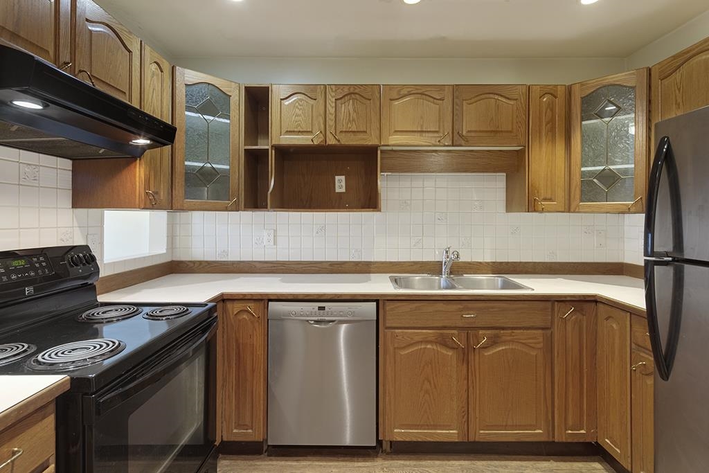 11 23580 DEWDNEY TRUNK ROAD Unit: 11
