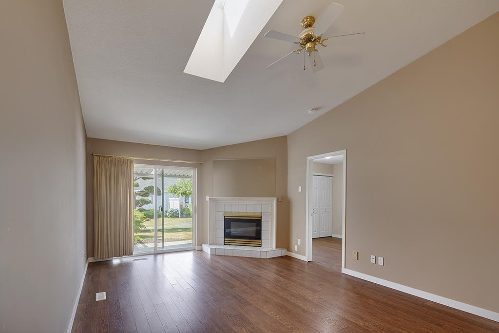 11 23580 DEWDNEY TRUNK ROAD Unit: 11