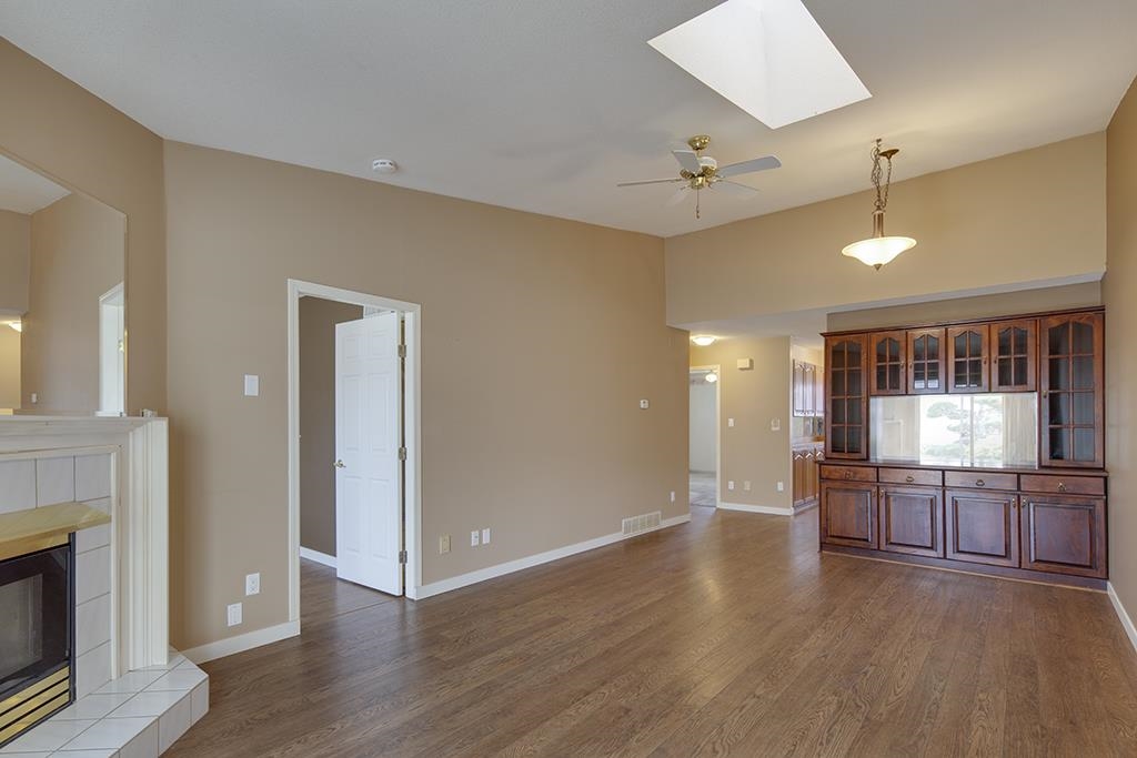 11 23580 DEWDNEY TRUNK ROAD Unit: 11