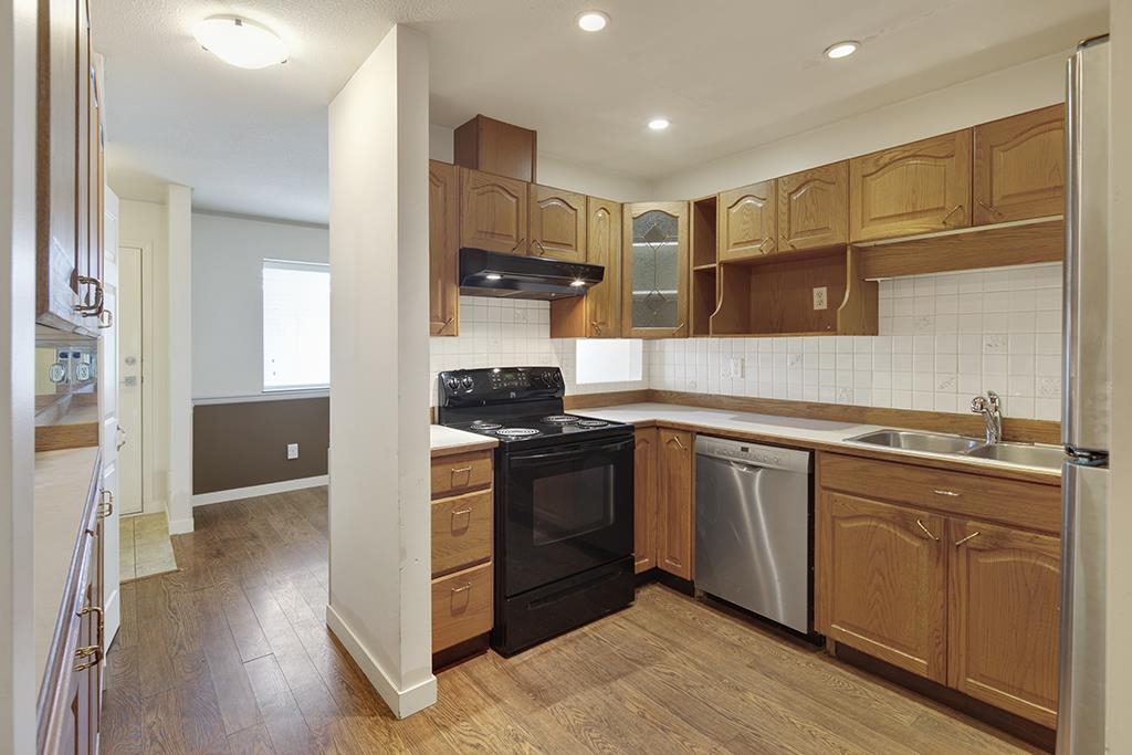 11 23580 DEWDNEY TRUNK ROAD Unit: 11