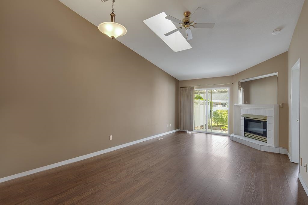 11 23580 DEWDNEY TRUNK ROAD Unit: 11