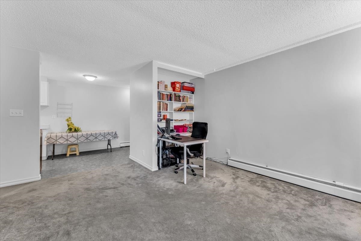 208 7220 LINDSAY ROAD Unit: 208