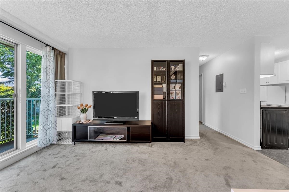 208 7220 LINDSAY ROAD Unit: 208