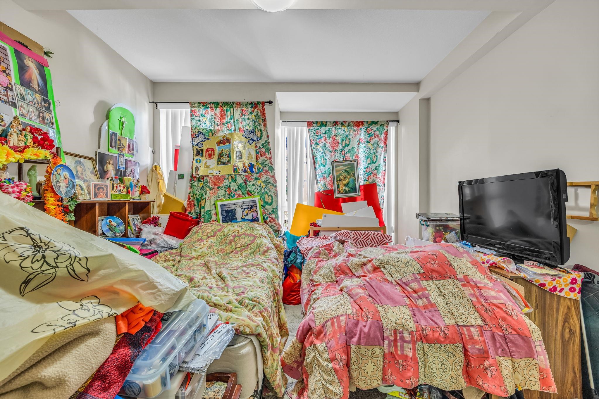 55 2239 KINGSWAY Unit: 55