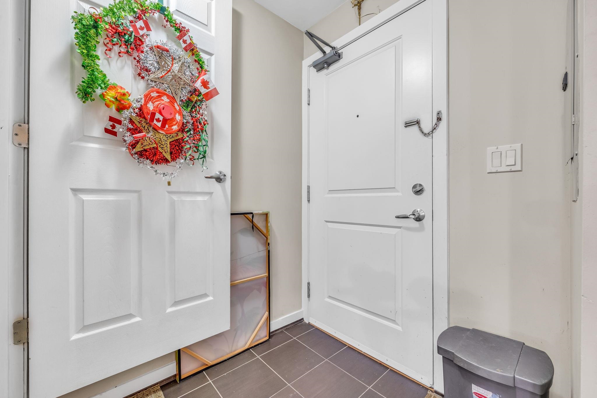 55 2239 KINGSWAY Unit: 55