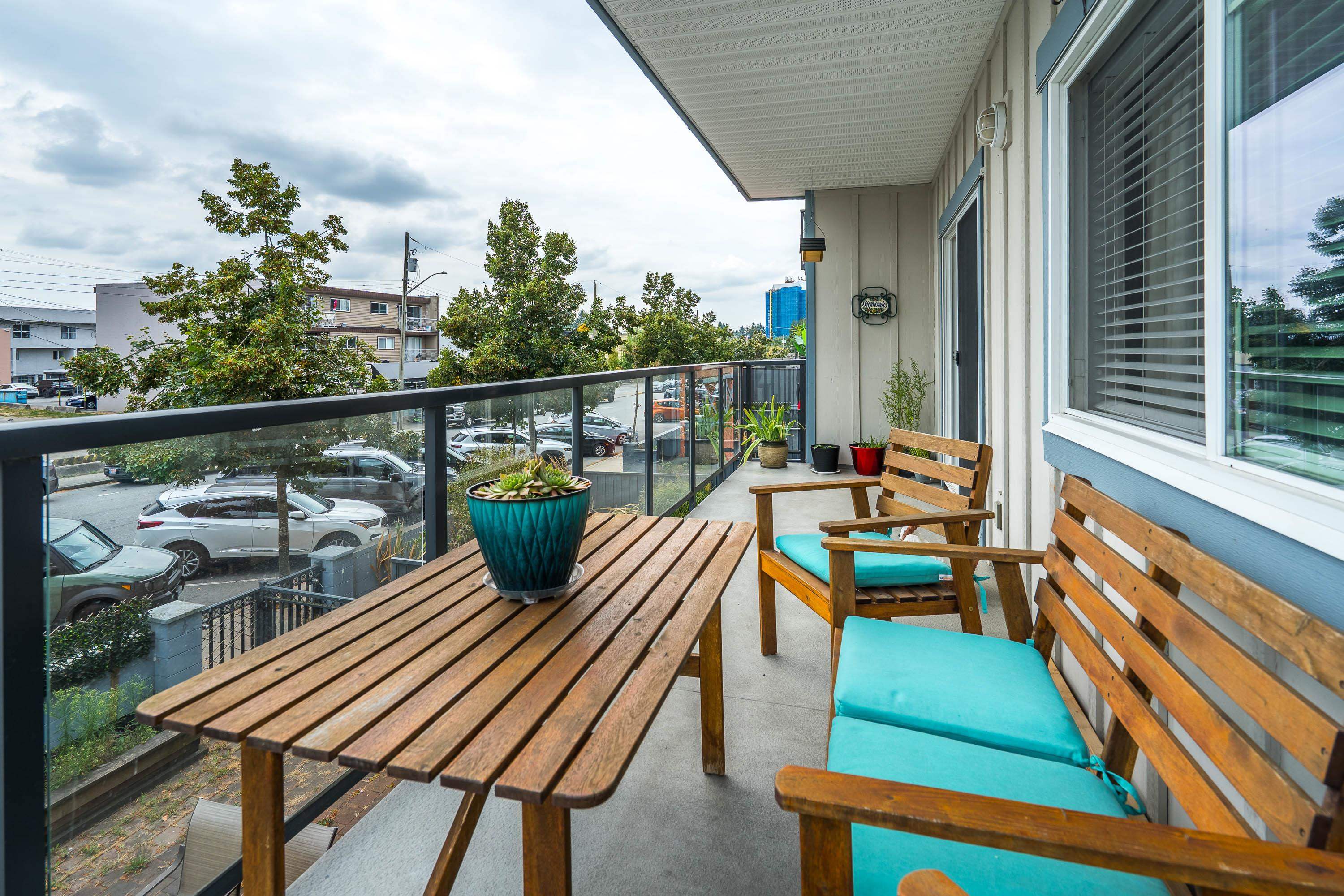 207 22363 SELKIRK AVENUE Unit: 207