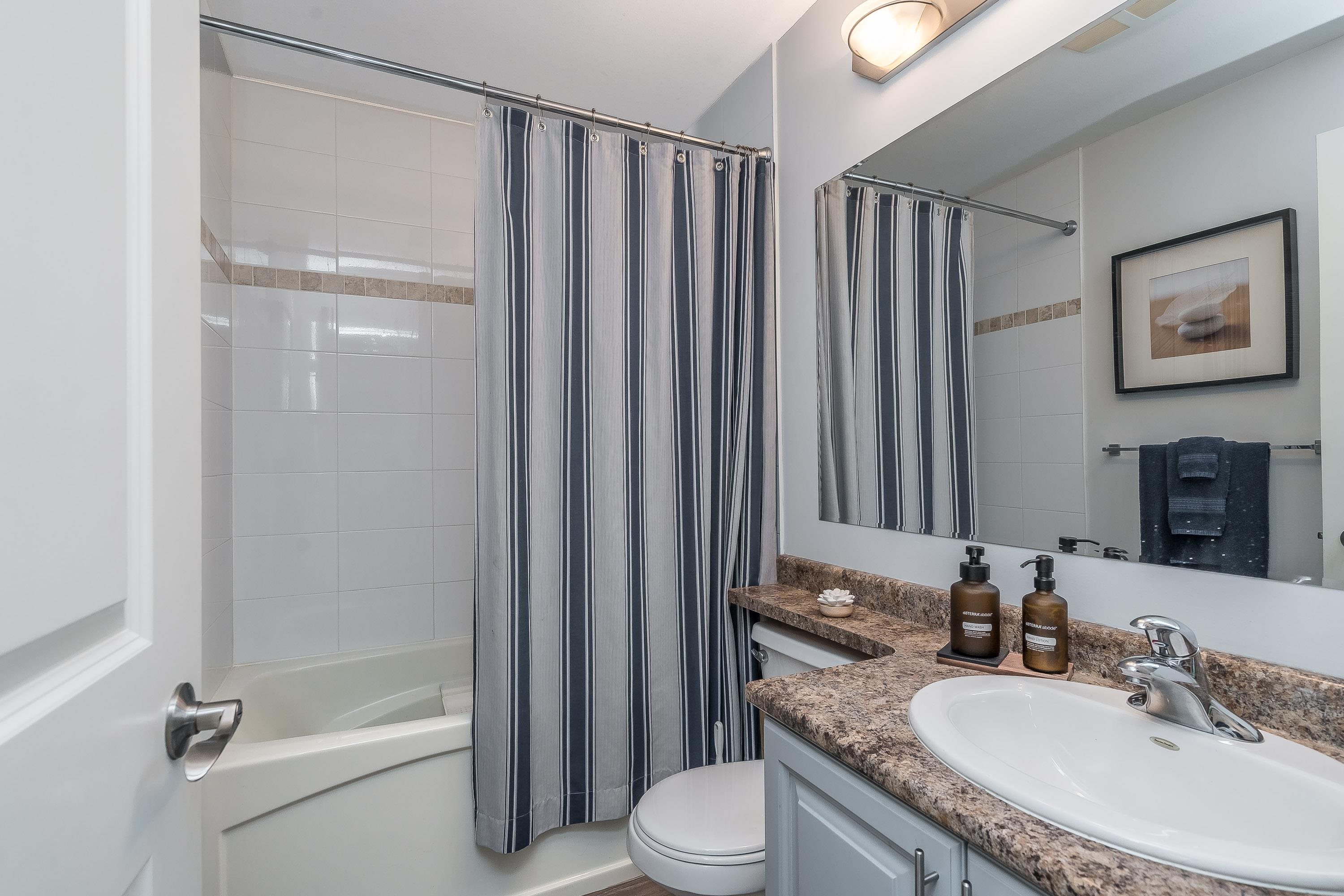 207 22363 SELKIRK AVENUE Unit: 207