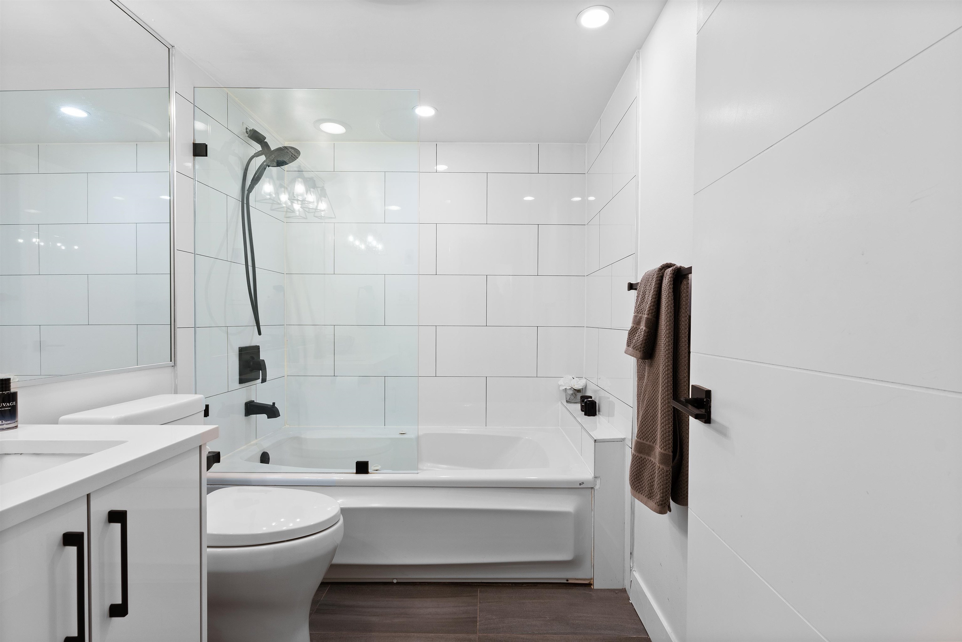 301 789 JERVIS STREET STREET Unit: 301