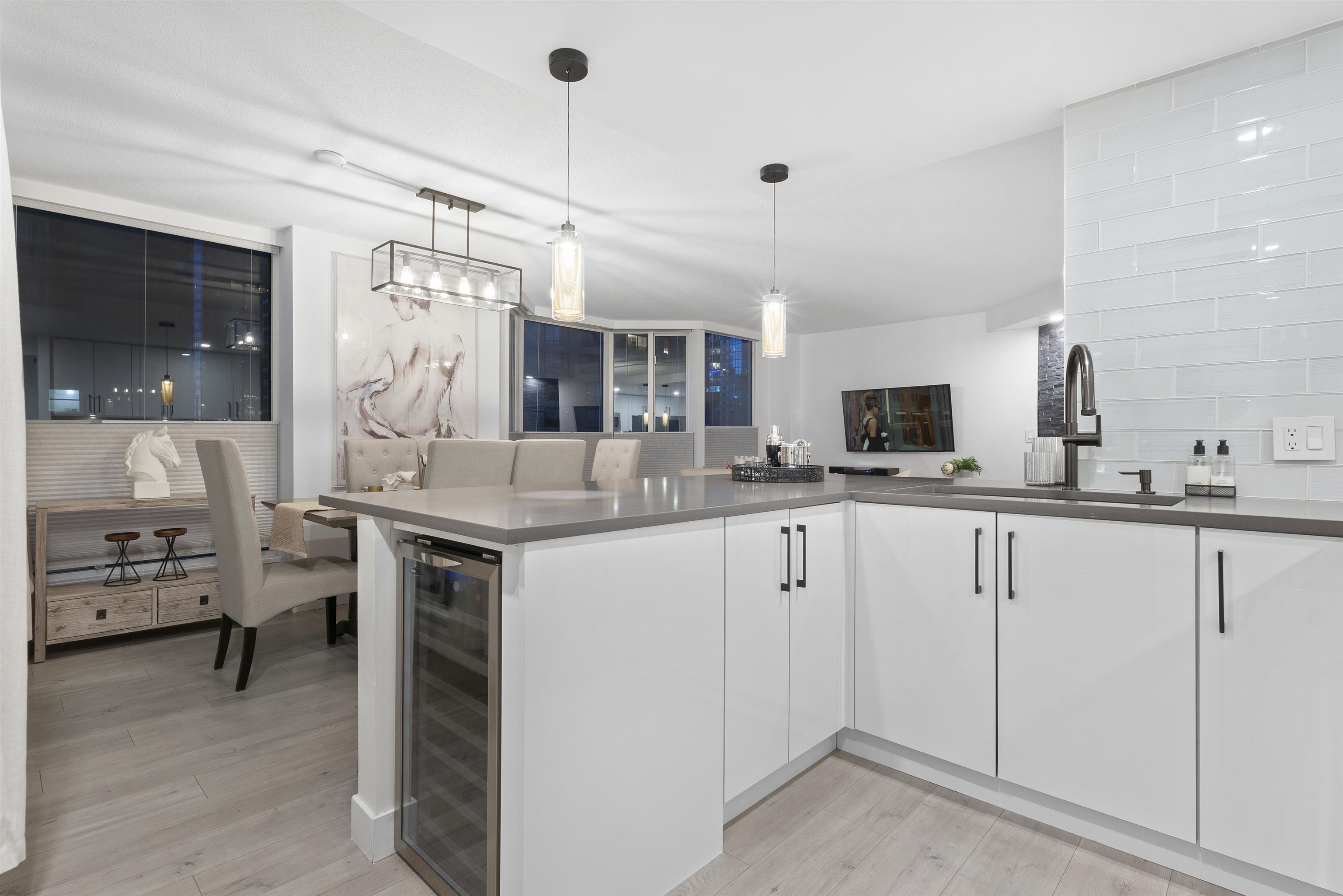 301 789 JERVIS STREET STREET Unit: 301