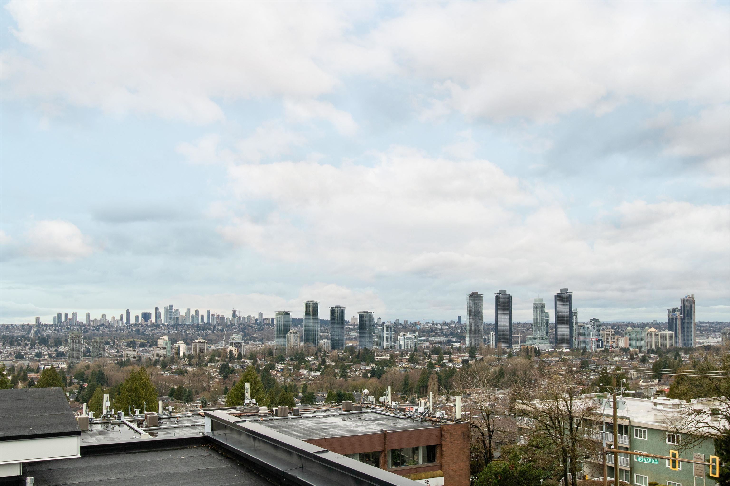 303 5535 HASTINGS STREET Unit: 303