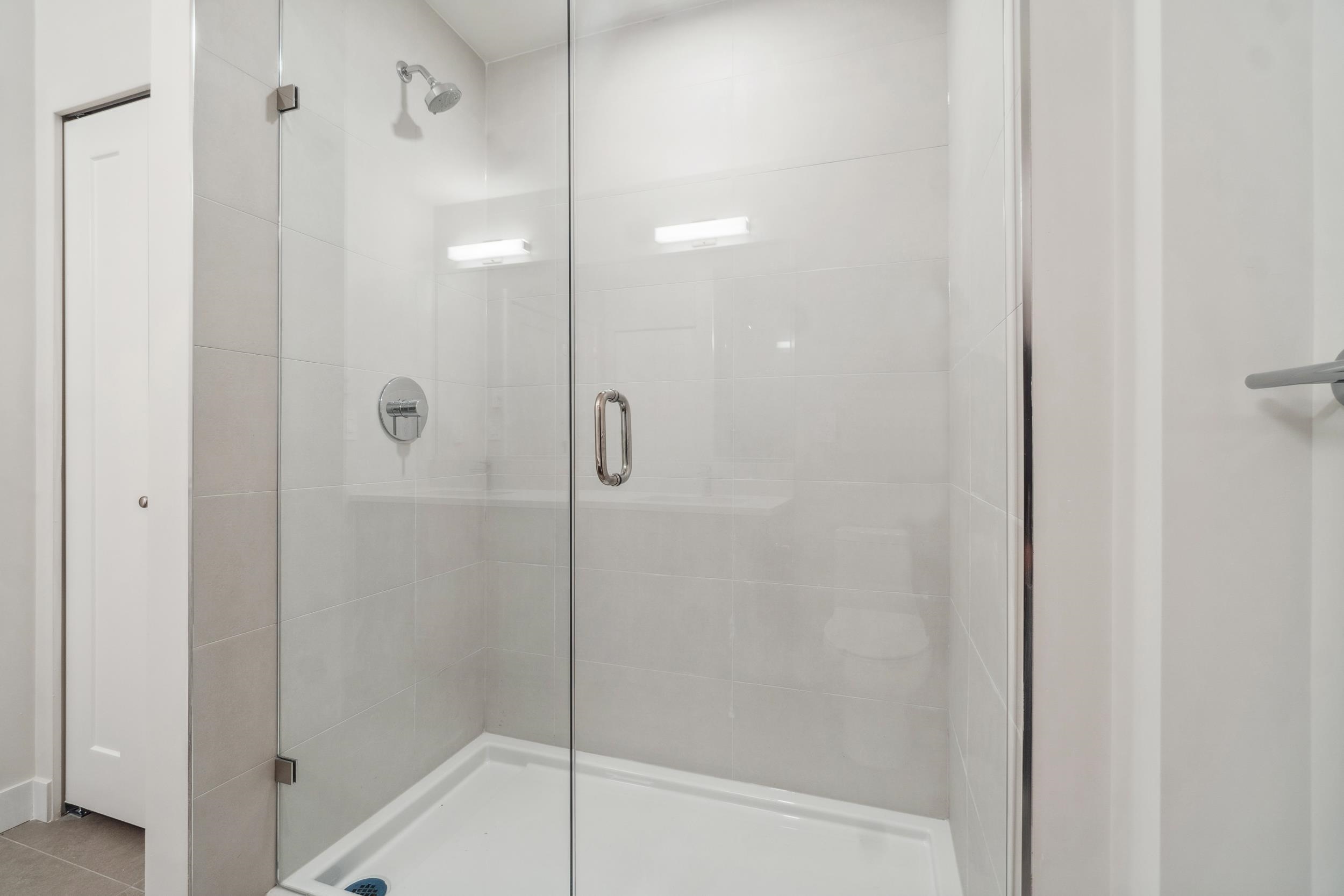 303 5535 HASTINGS STREET Unit: 303