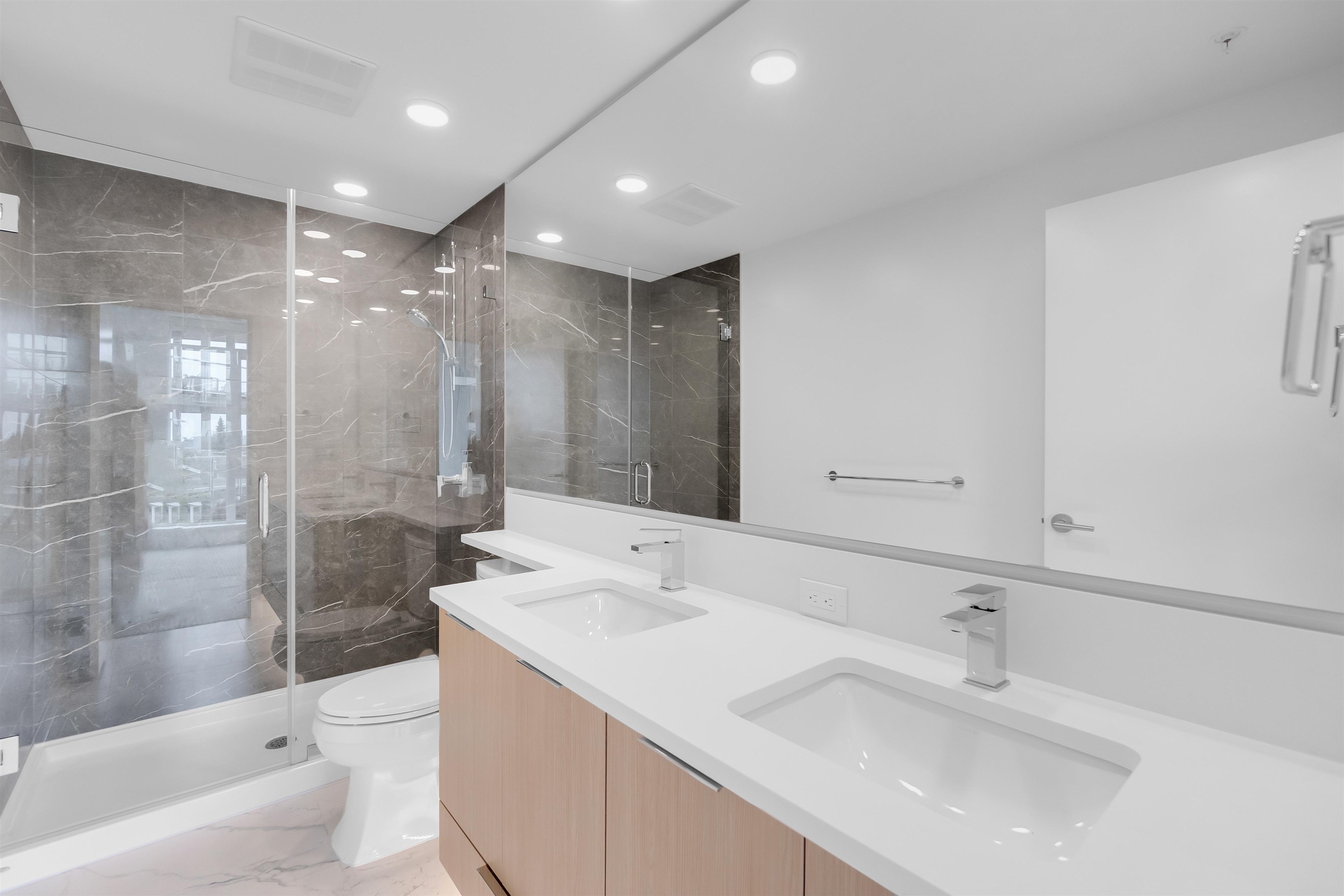 202 7769 PARK CRESCENT Unit: 202