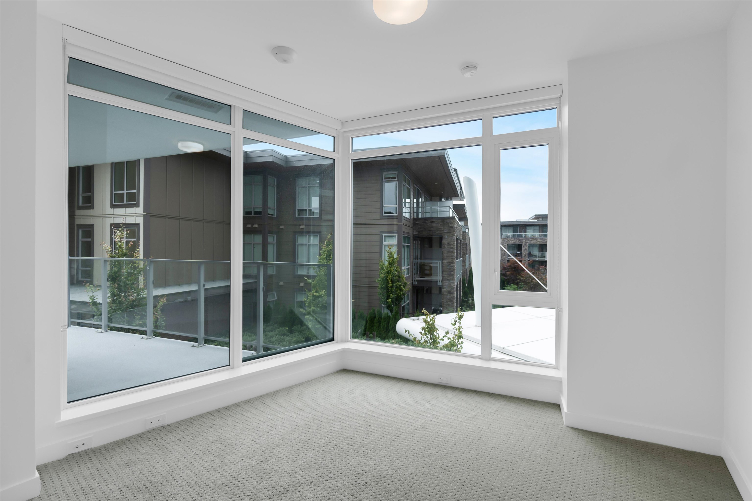 202 7769 PARK CRESCENT Unit: 202