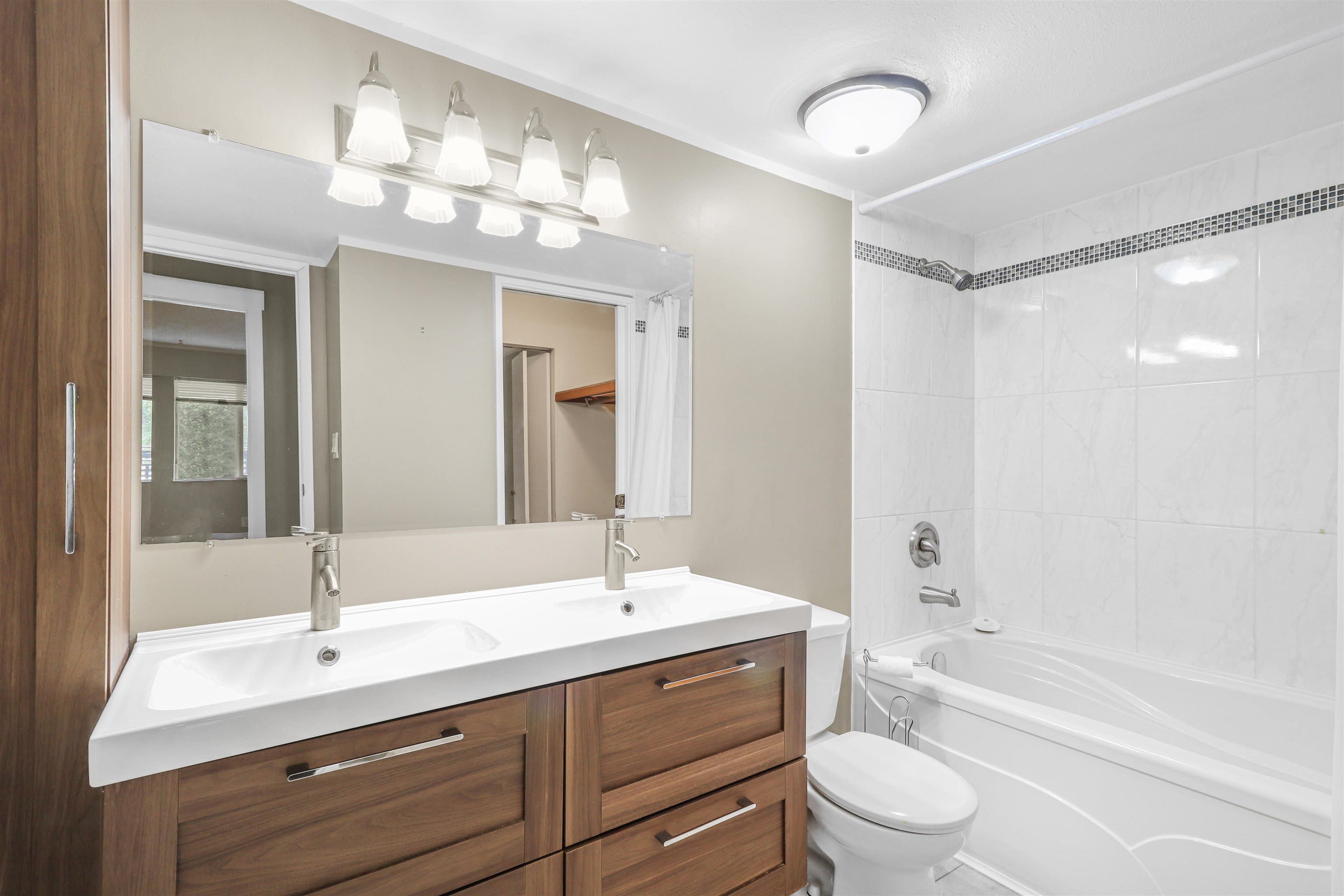 116 9635 121 STREET Unit: 116