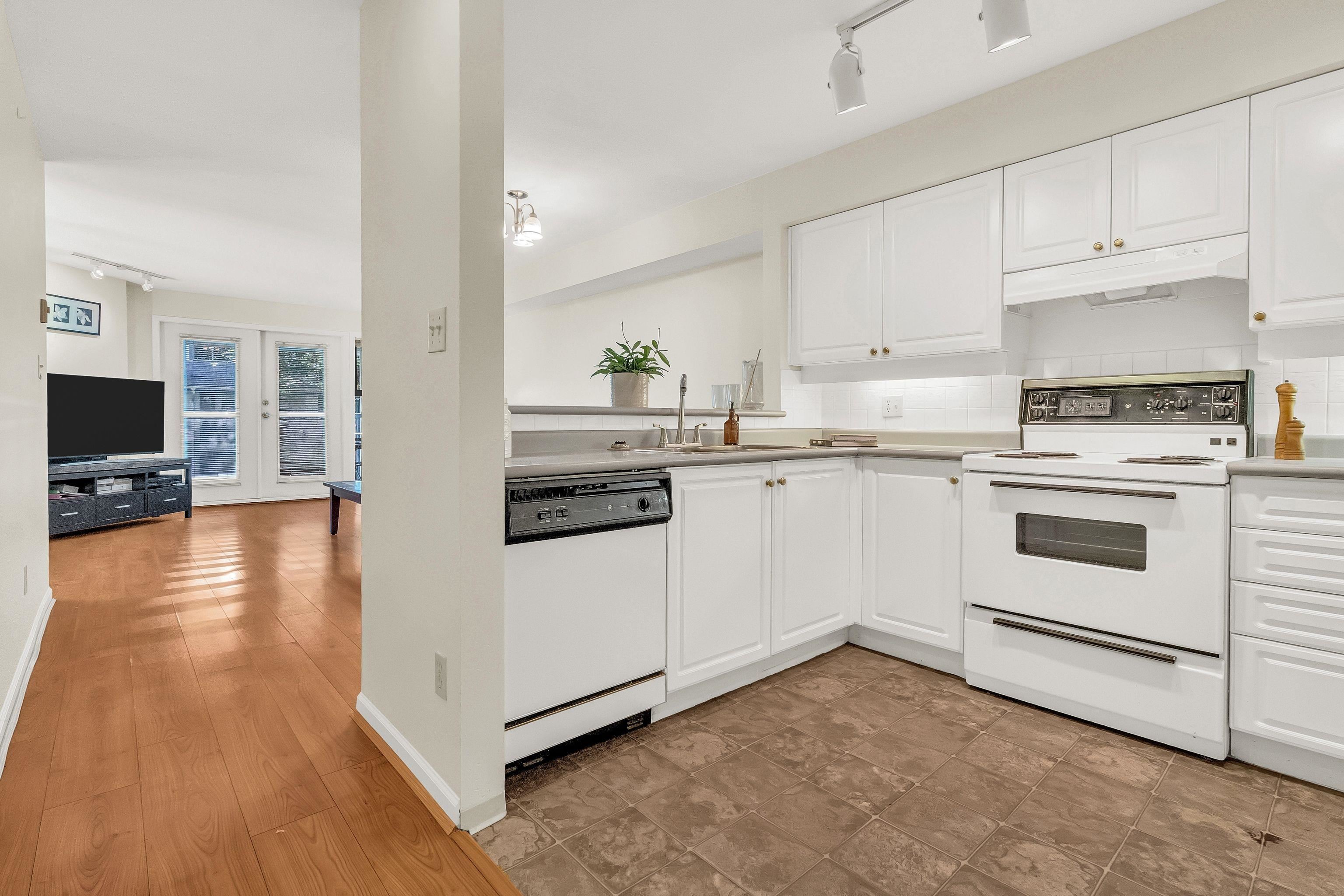 201B 7025 STRIDE AVENUE Unit: 201B