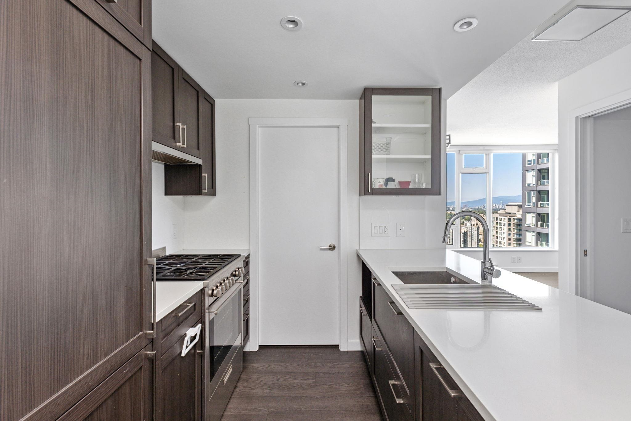 2902 5515 BOUNDARY ROAD Unit: 2902