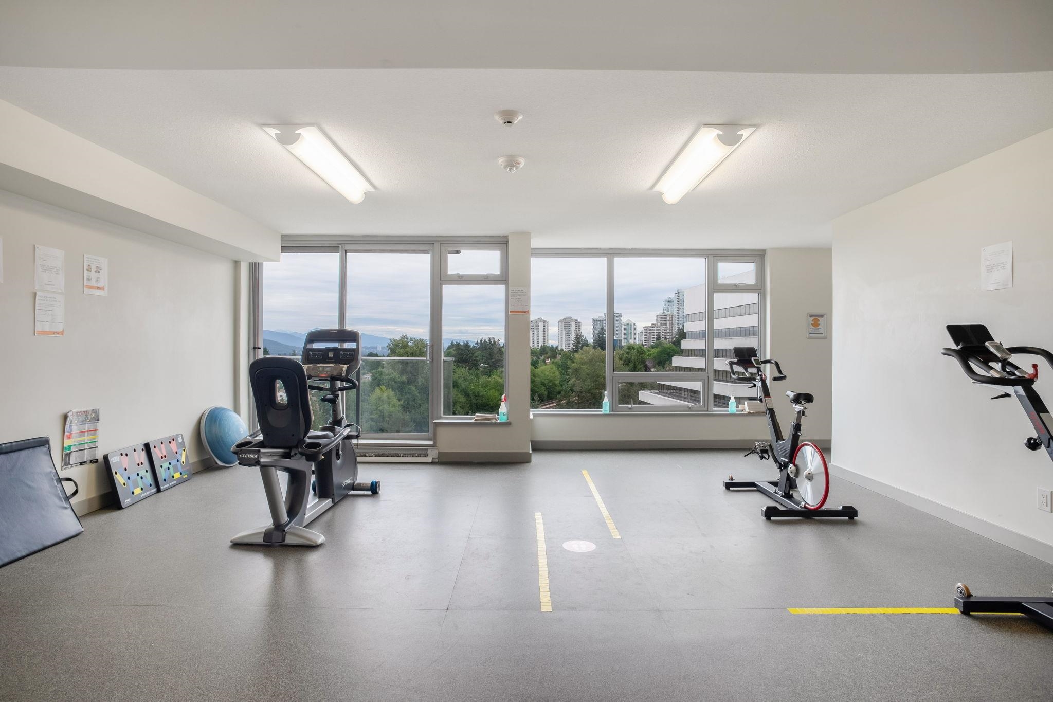 2902 5515 BOUNDARY ROAD Unit: 2902