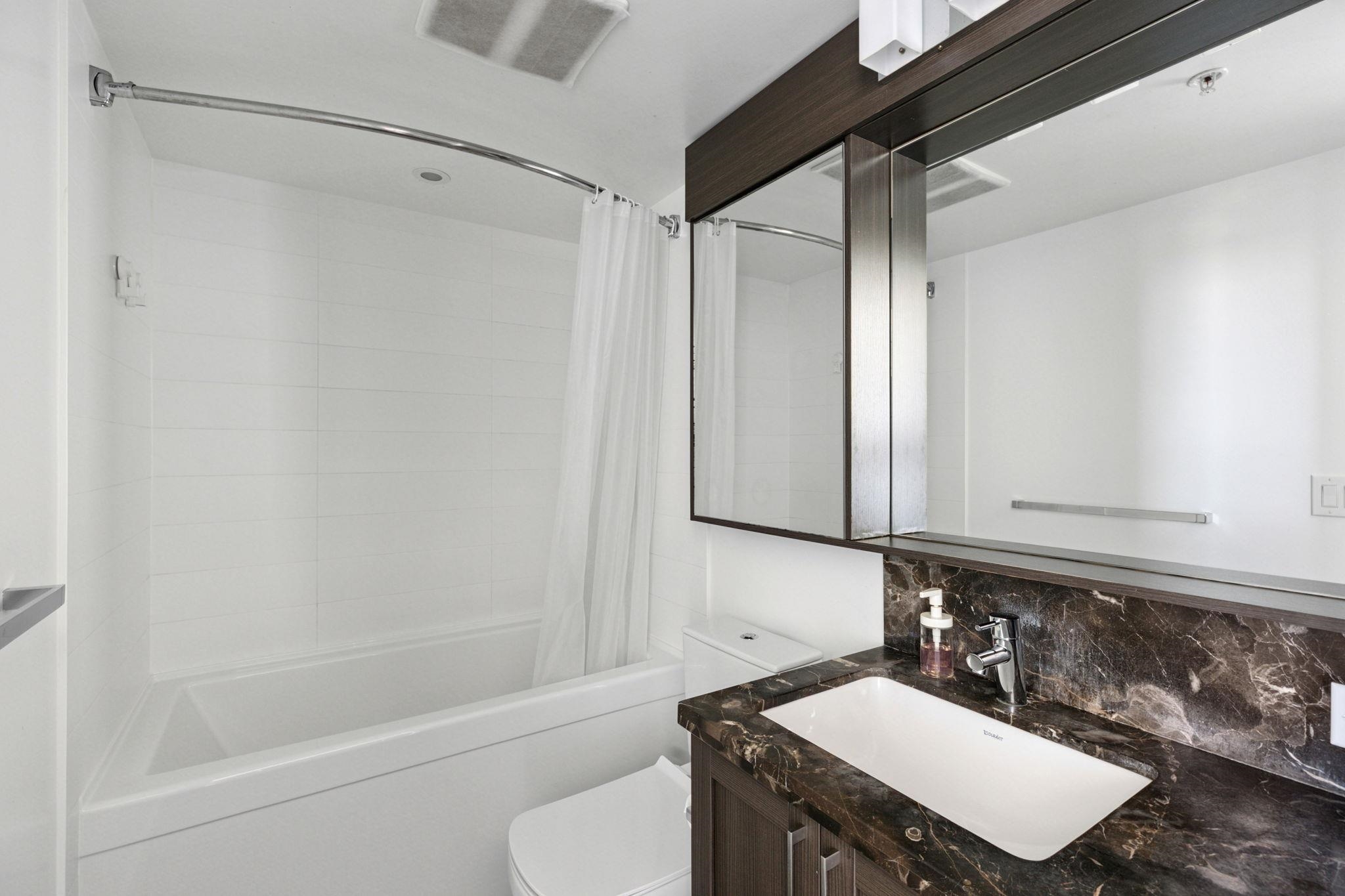 2902 5515 BOUNDARY ROAD Unit: 2902