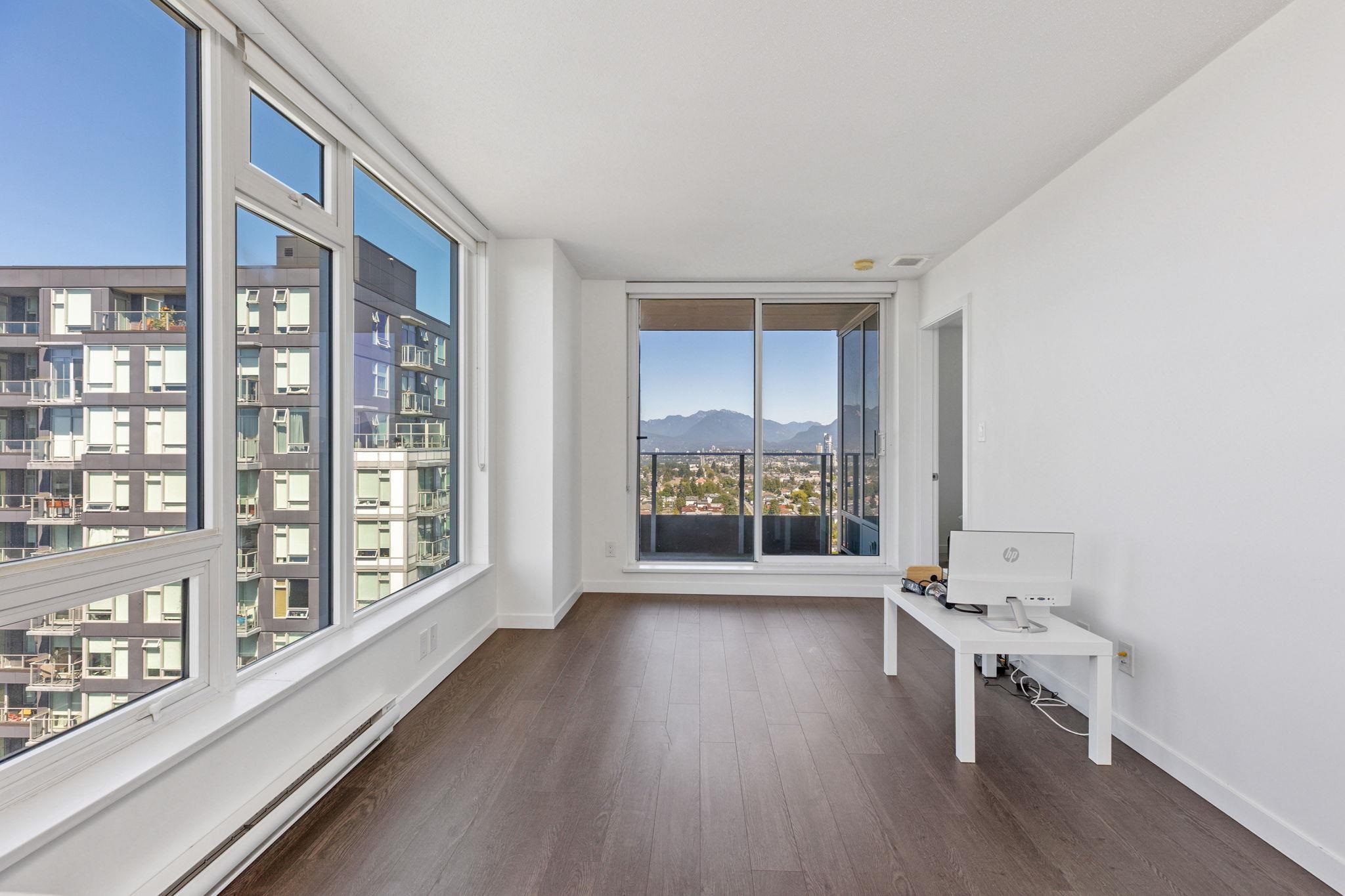 2902 5515 BOUNDARY ROAD Unit: 2902